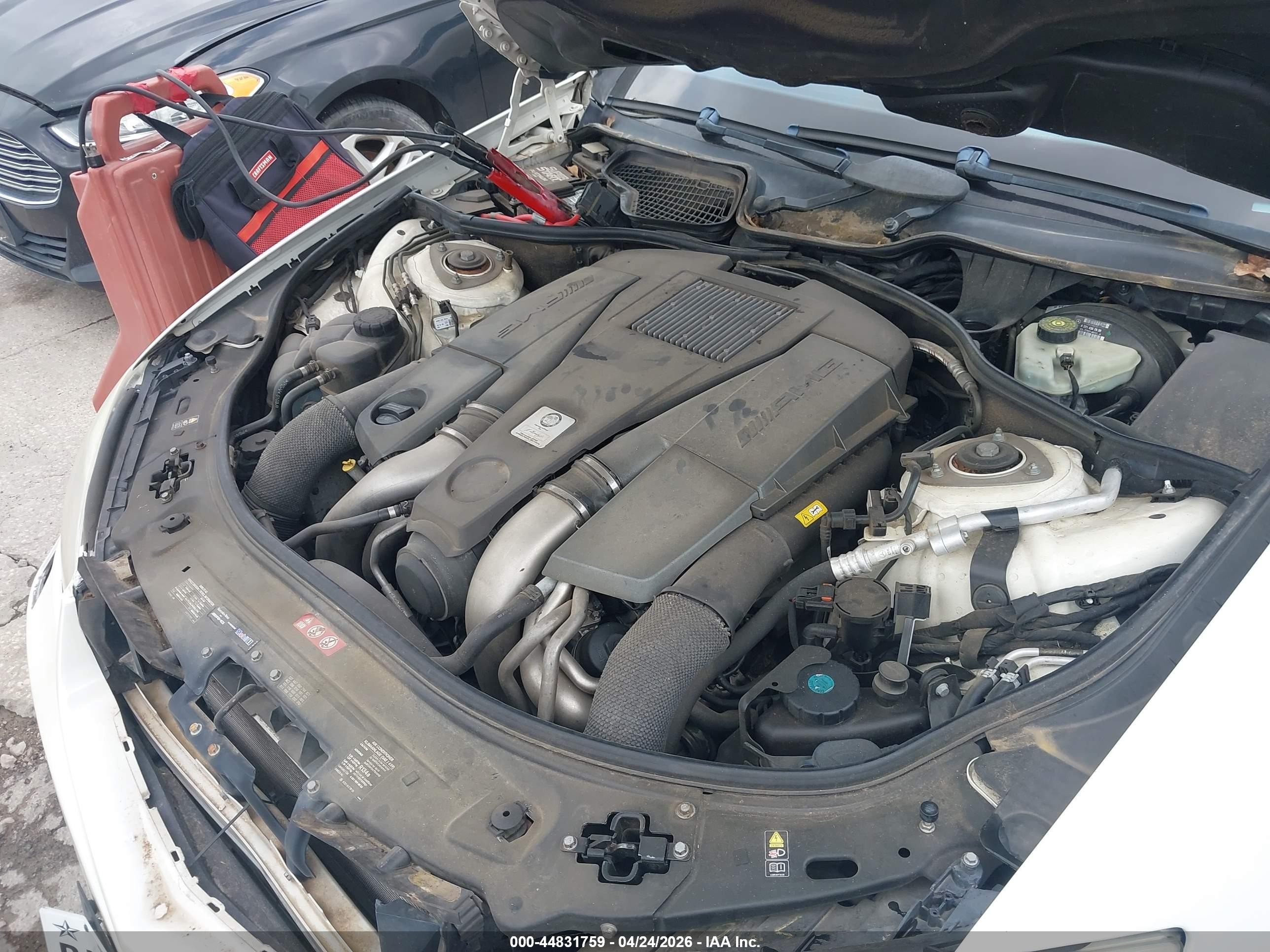 2011 Mercedes-benz S 63 Amg   Белый vin: WDDNG7EB8BA377389