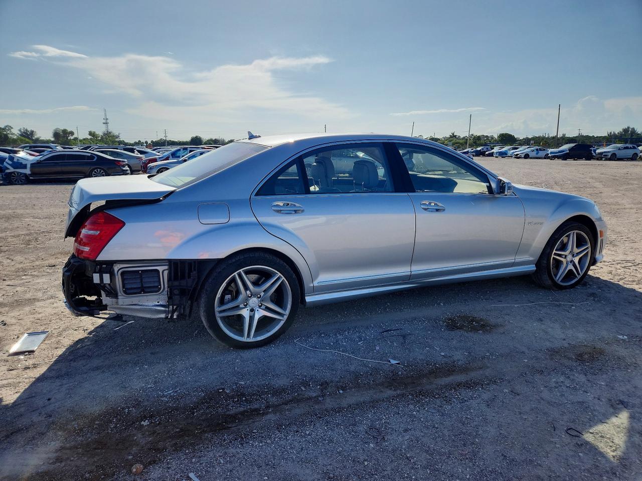 2012 Mercedes-benz S 63 Amg Silver vin: WDDNG7EB8CA445031
