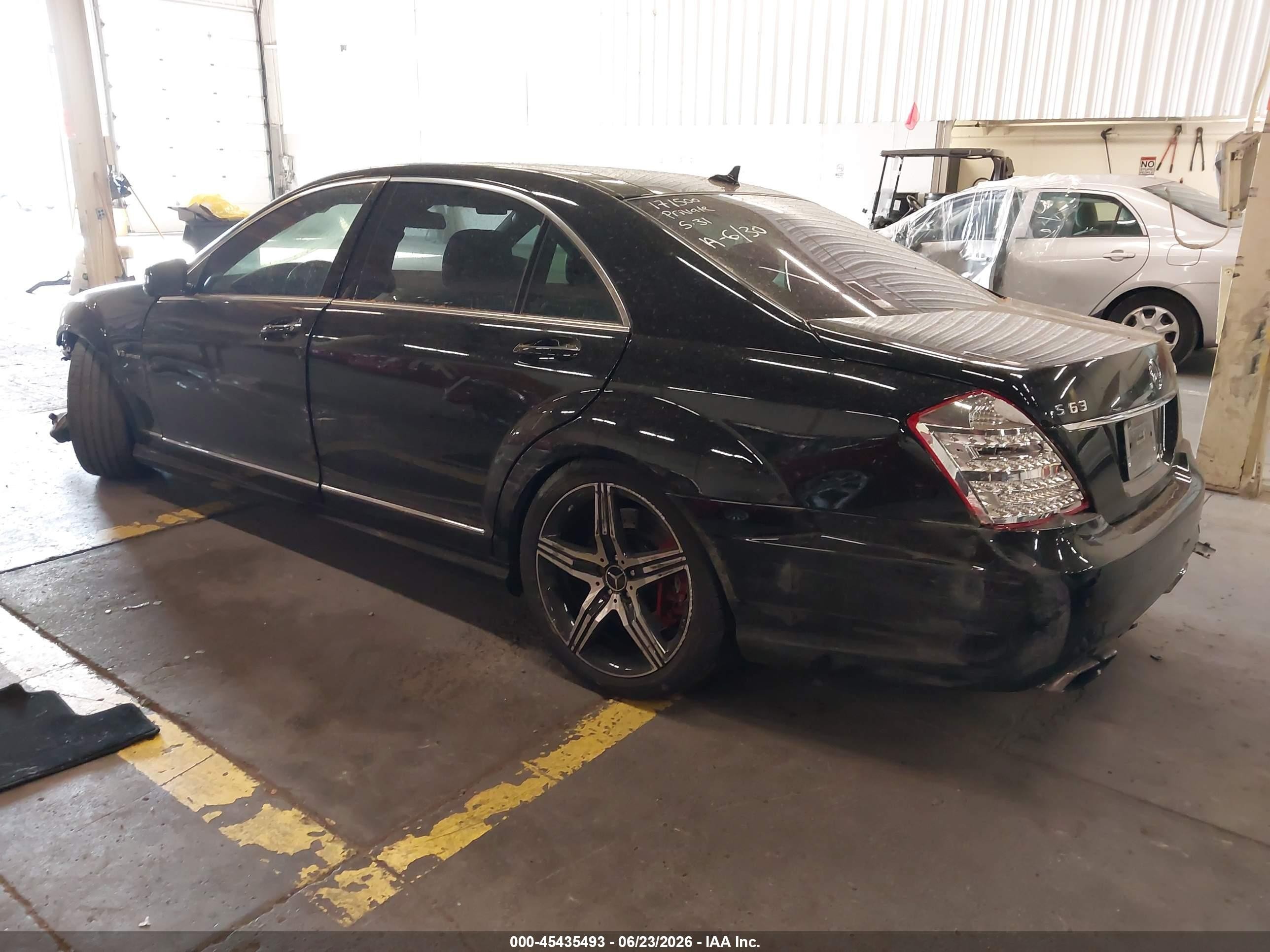 2013 Mercedes-benz S 63 Amg   Черный vin: WDDNG7EB8DA492805
