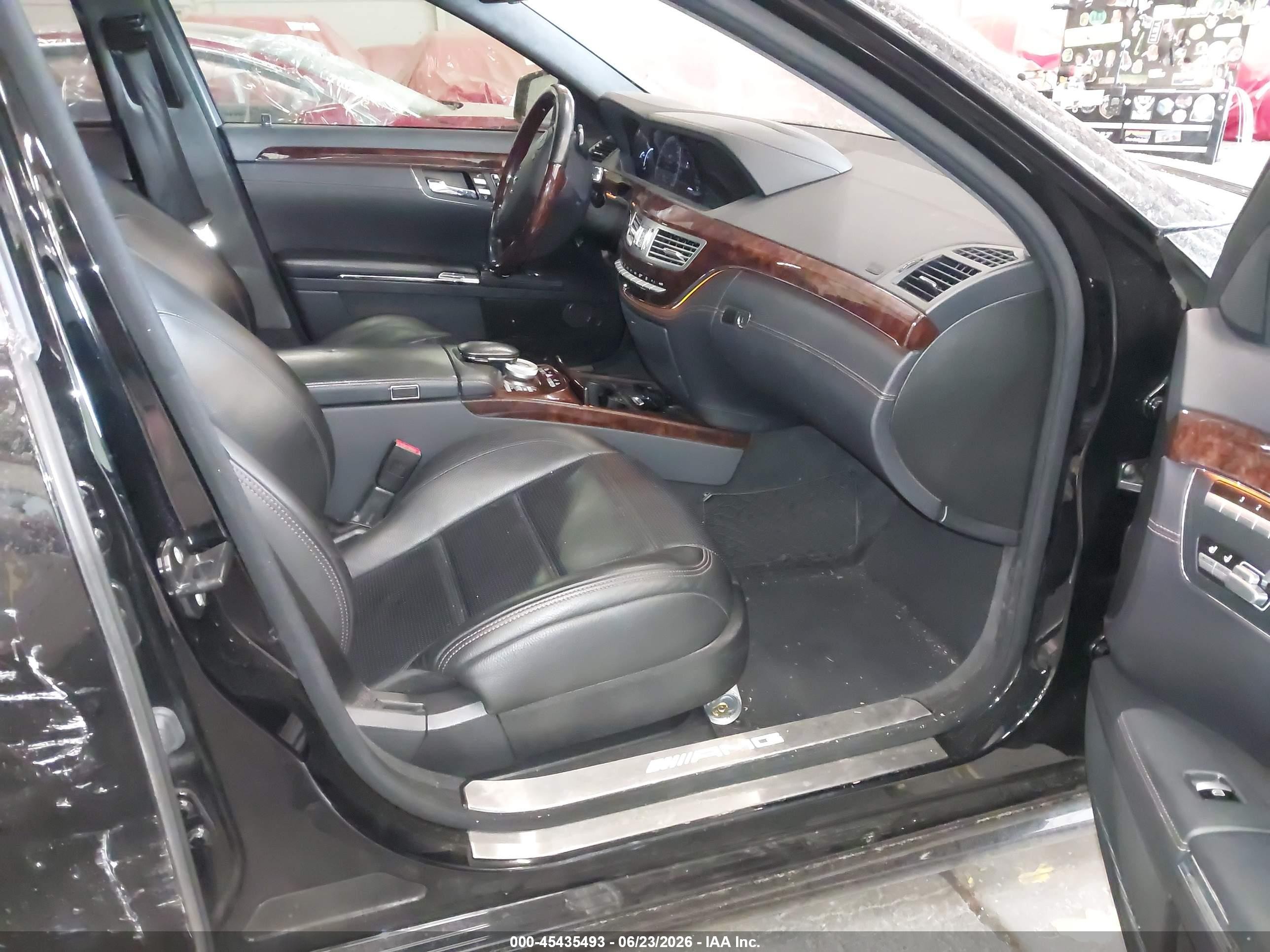 2013 Mercedes-benz S 63 Amg   Черный vin: WDDNG7EB8DA492805