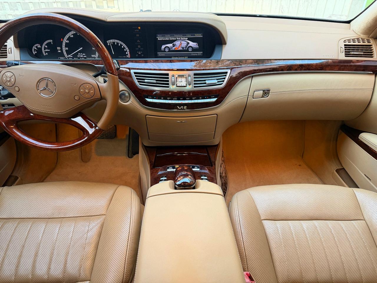 2010 Mercedes-benz S 600 Black vin: WDDNG7GB2AA353780
