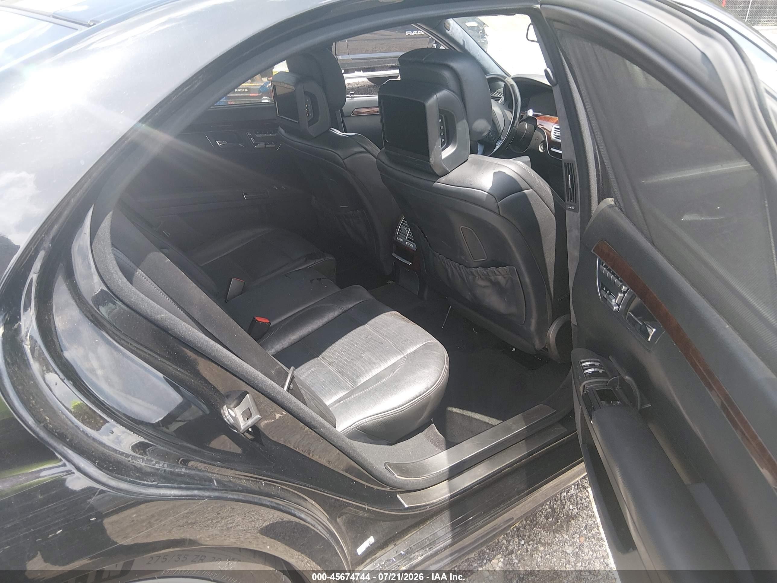 2010 Mercedes-benz S 63 Amg Black vin: WDDNG7HB0AA289138
