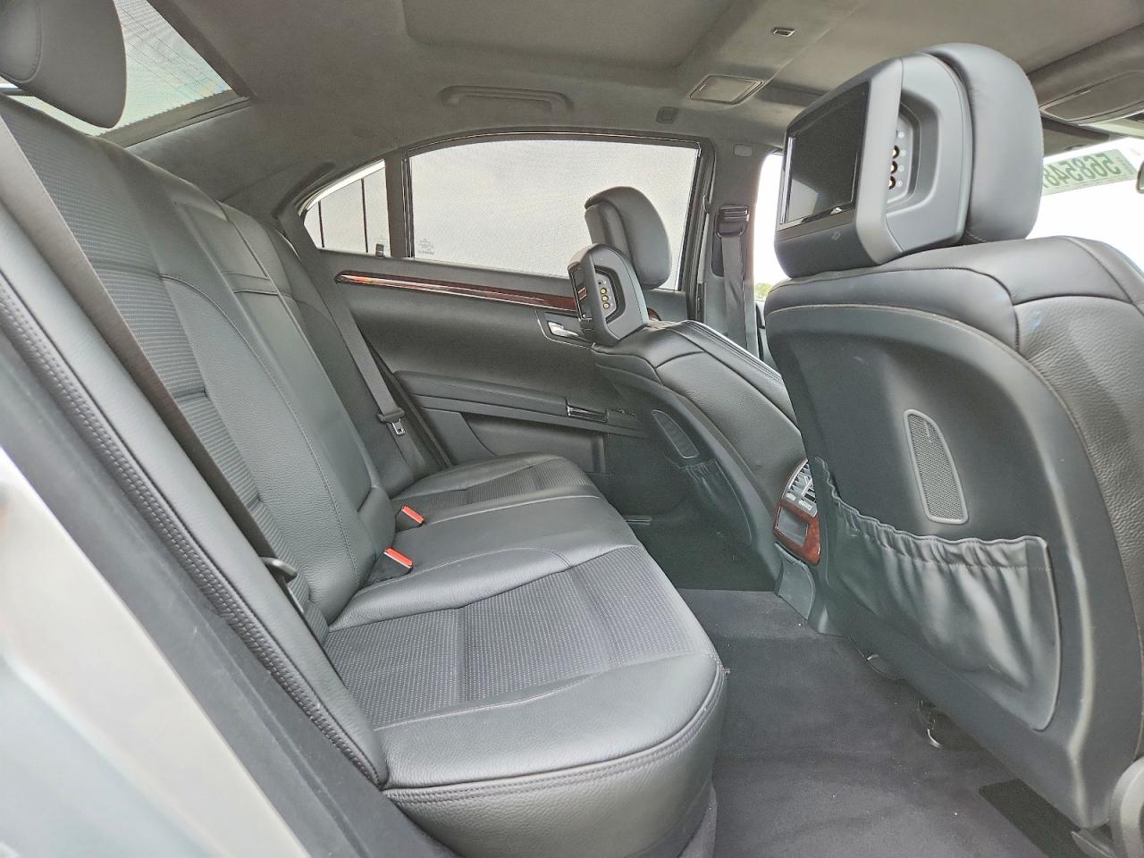 2010 Mercedes-benz S 63 Amg Silver vin: WDDNG7HB9AA295908