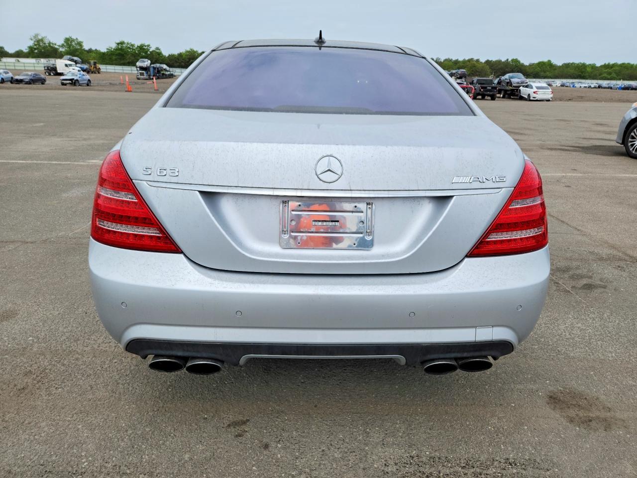 2010 Mercedes-benz S 63 Amg Silver vin: WDDNG7HB9AA295908