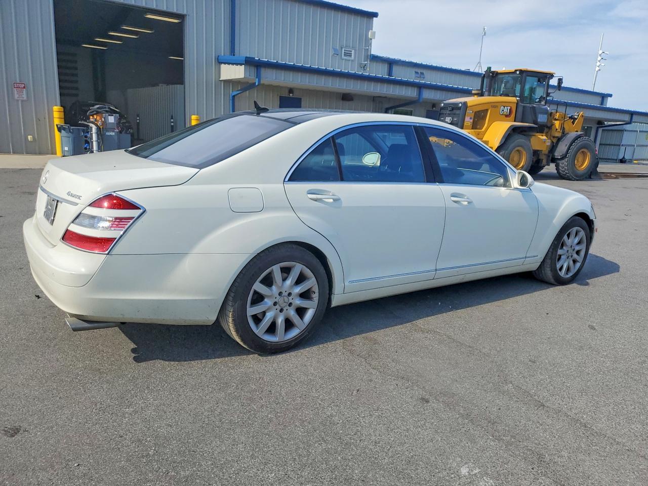 2008 Mercedes-benz S 550 4matic White vin: WDDNG86X08A155356