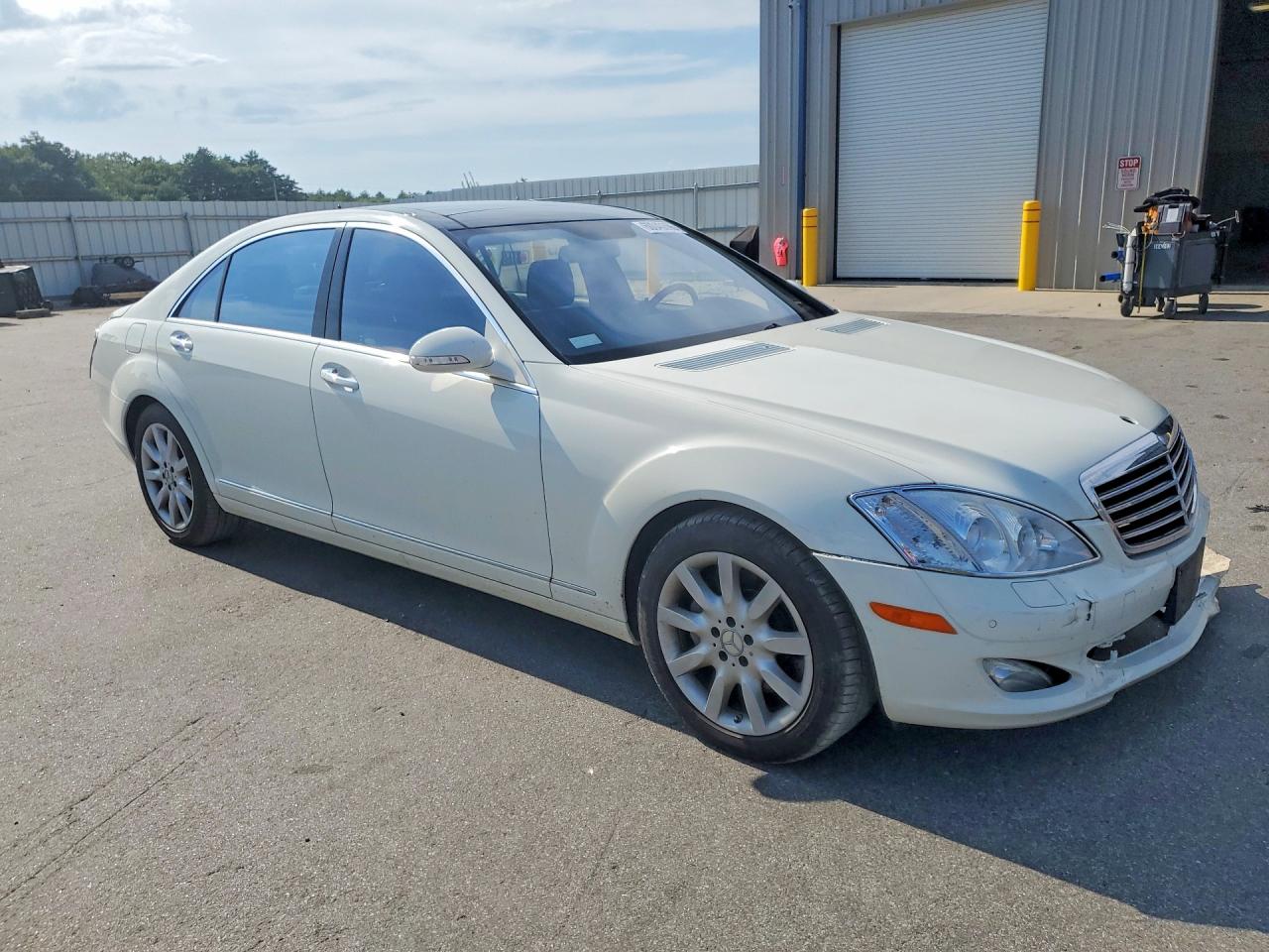 2008 Mercedes-benz S 550 4matic White vin: WDDNG86X08A155356