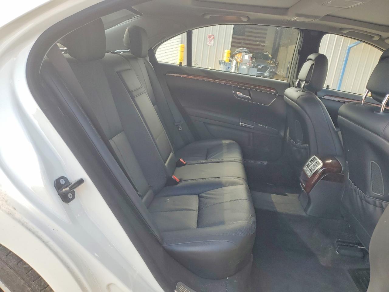 2008 Mercedes-benz S 550 4matic White vin: WDDNG86X08A155356