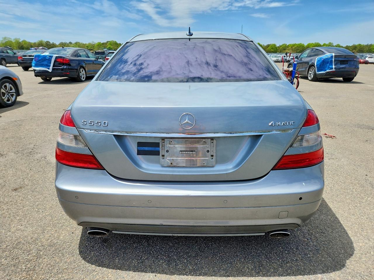 2008 Mercedes-benz S-class S550 Silver vin: WDDNG86X18A157035