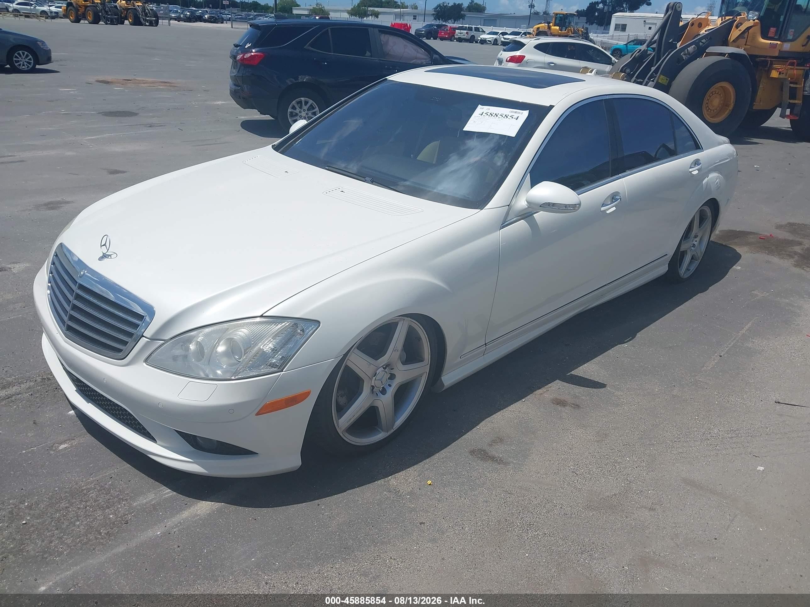 2009 Mercedes-benz S 550 4matic White vin: WDDNG86X19A267617