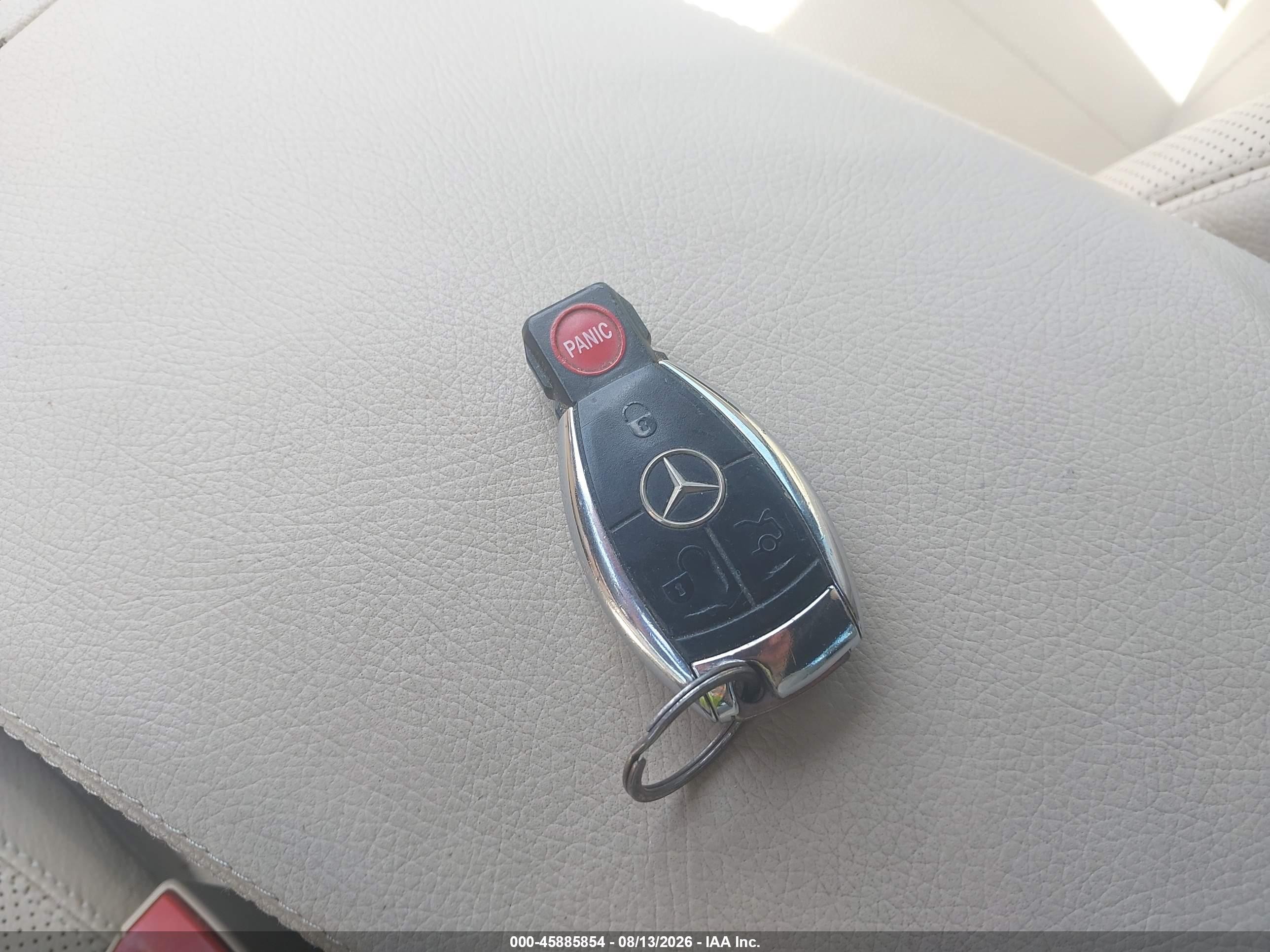 2009 Mercedes-benz S 550 4matic White vin: WDDNG86X19A267617