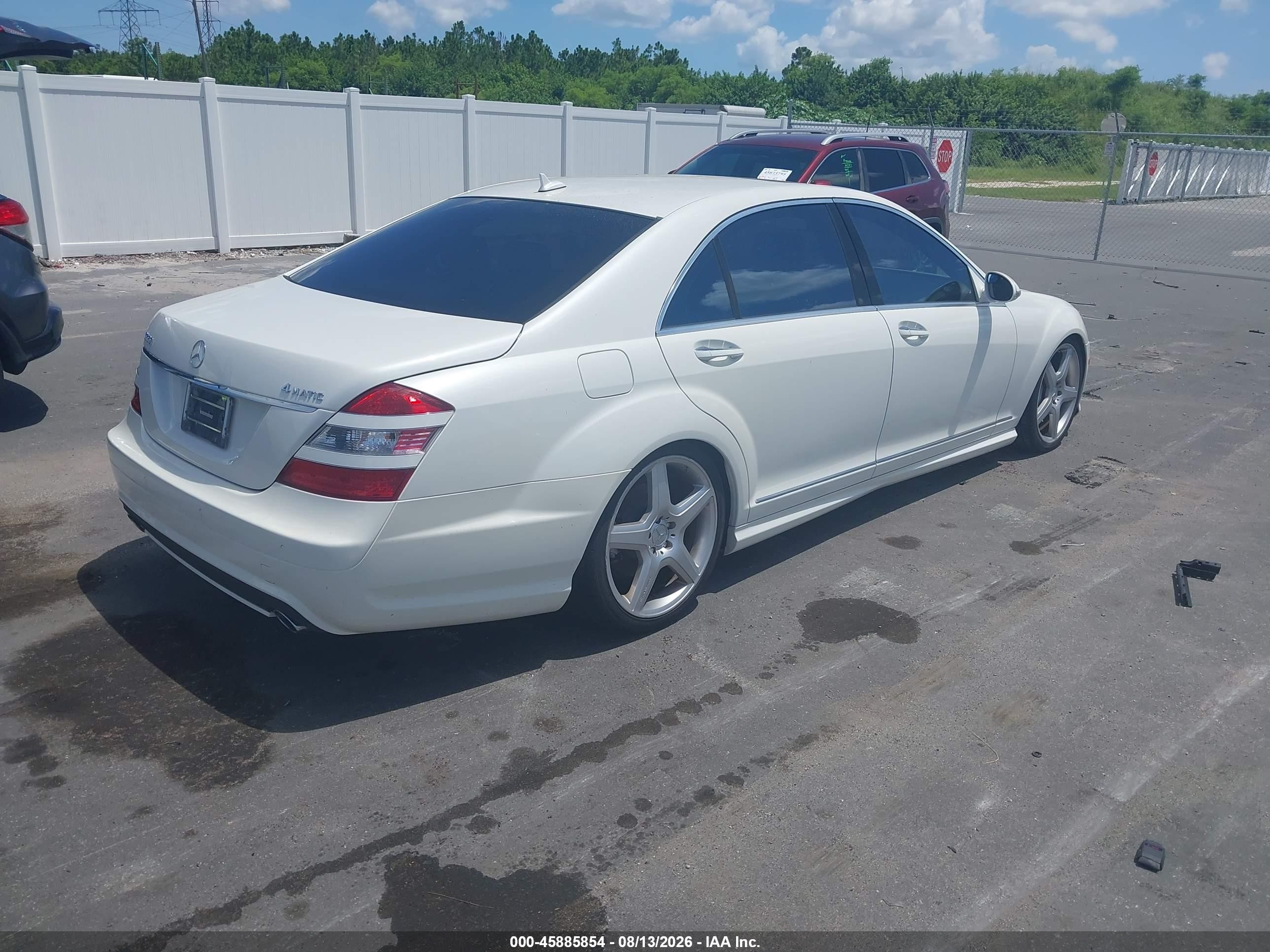 2009 Mercedes-benz S 550 4matic White vin: WDDNG86X19A267617