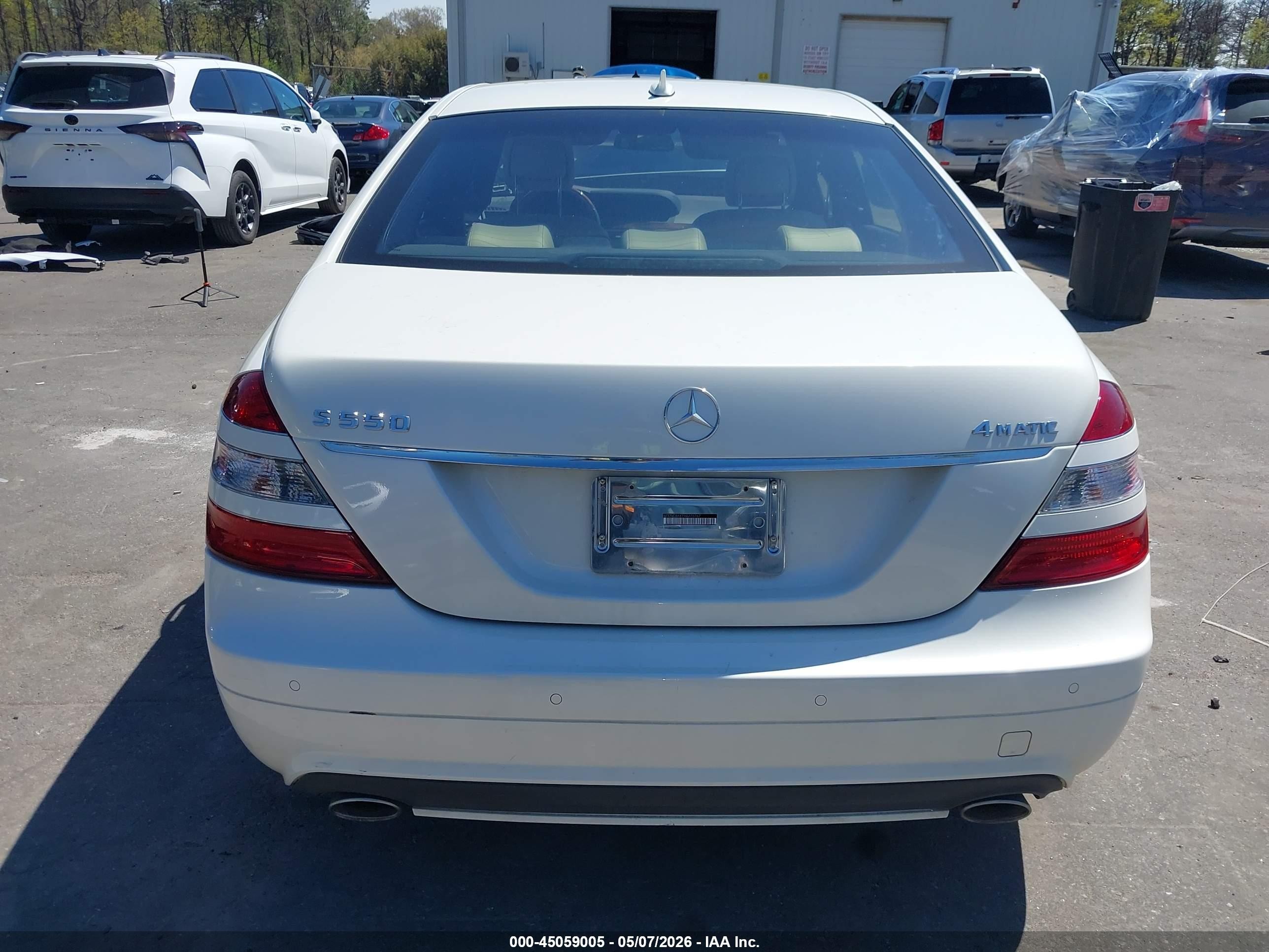 2009 Mercedes-benz S 550 4matic Белый vin: WDDNG86X29A270767