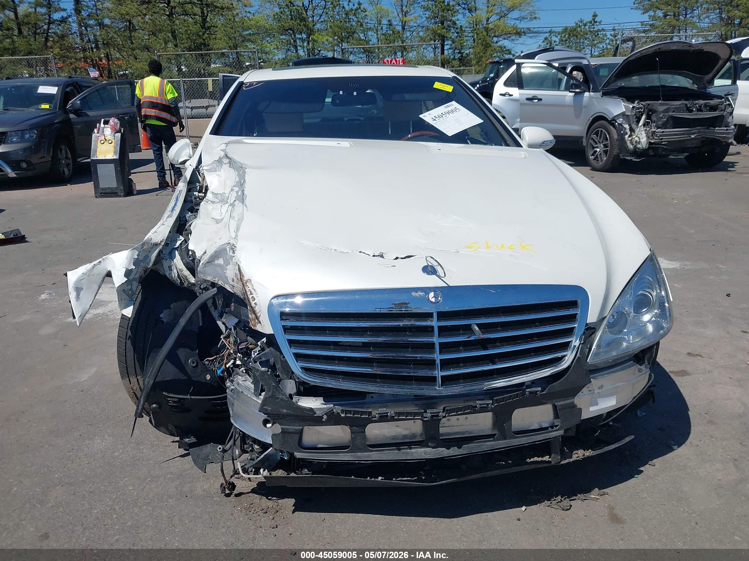 2009 Mercedes-benz S 550 4matic Белый vin: WDDNG86X29A270767