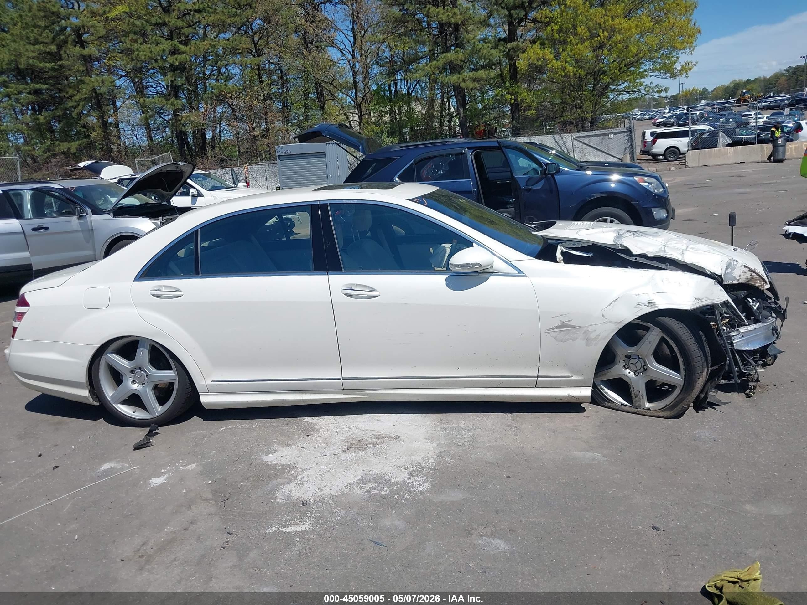2009 Mercedes-benz S 550 4matic Белый vin: WDDNG86X29A270767