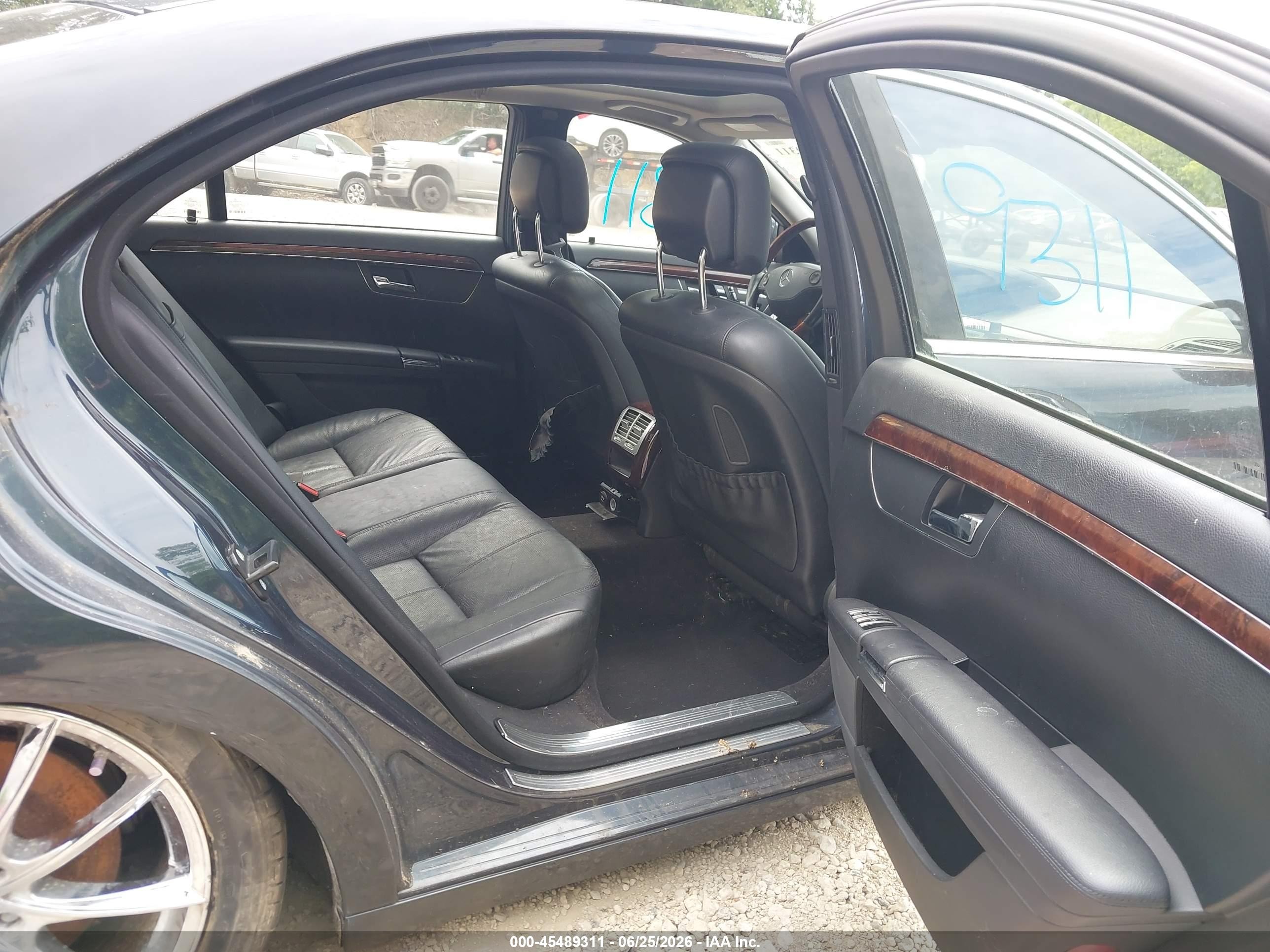 2007 Mercedes-benz S 550 4matic Black vin: WDDNG86X37A133172