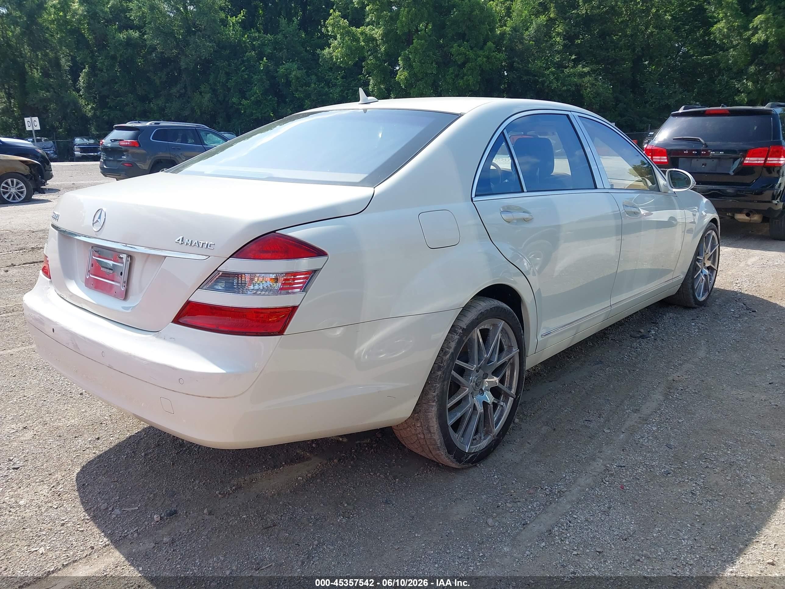 2008 Mercedes-benz S 550 4matic White vin: WDDNG86X38A173544