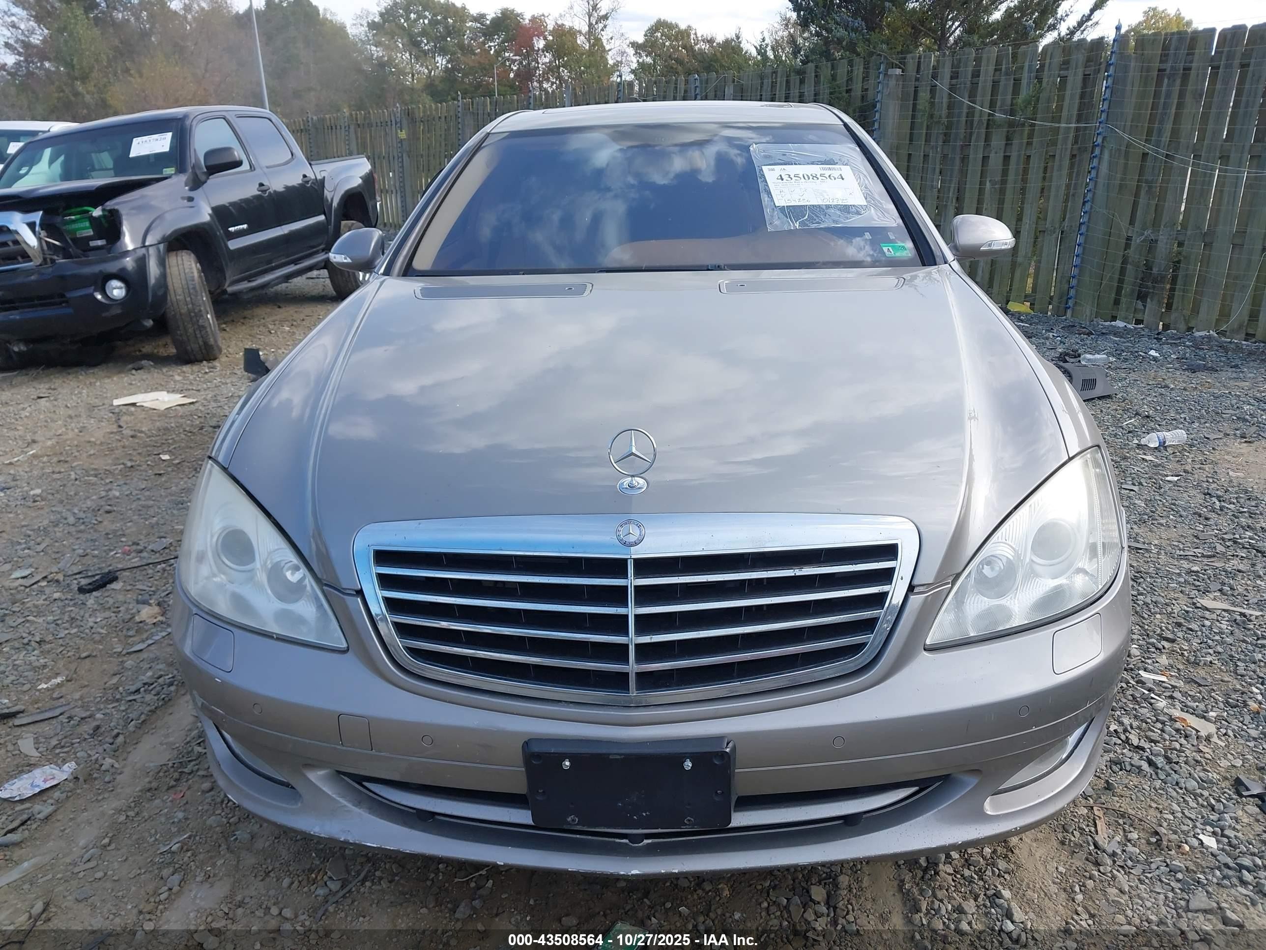 2009 Mercedes-benz S 550 4matic Золотой vin: WDDNG86X39A246333