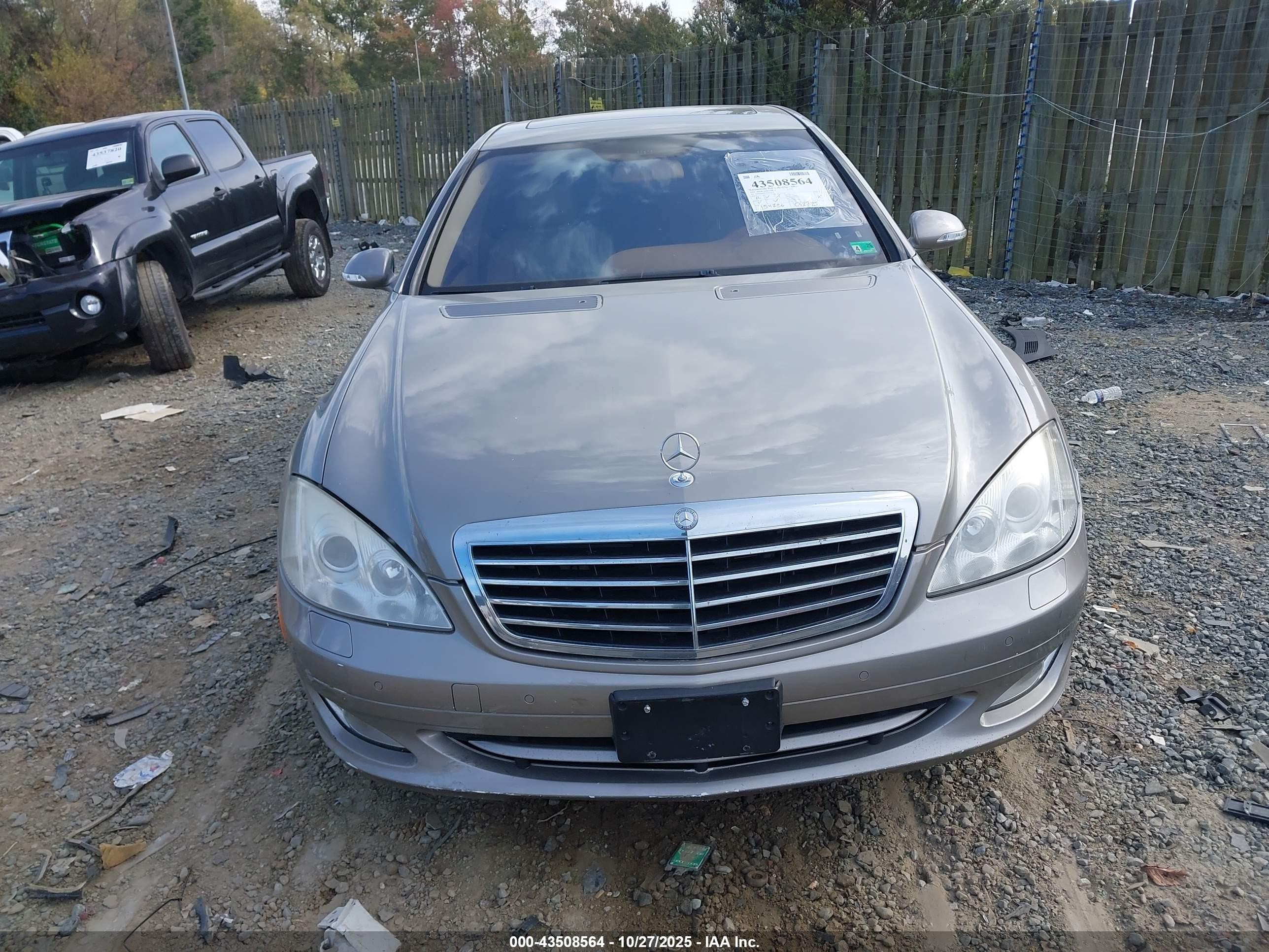 2009 Mercedes-benz S 550 4matic Золотой vin: WDDNG86X39A246333