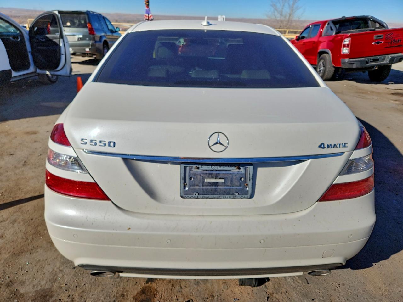 2009 Mercedes-benz S 550 4matic White vin: WDDNG86X49A261312