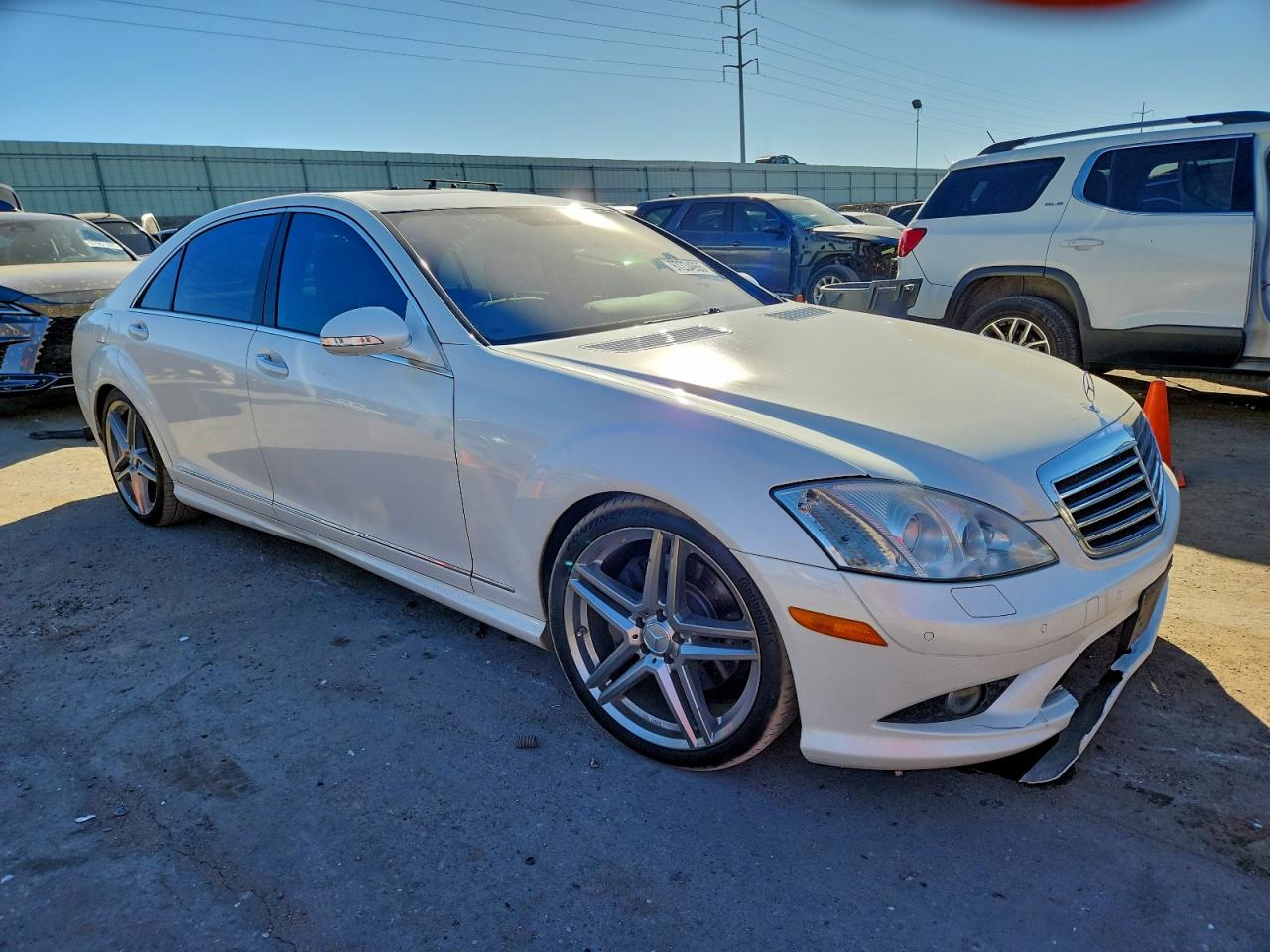 2009 Mercedes-benz S 550 4matic White vin: WDDNG86X49A261312