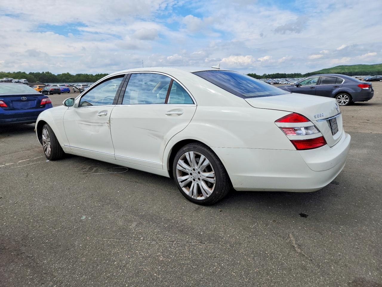 2009 Mercedes-benz S 550 4matic White vin: WDDNG86X79A256623