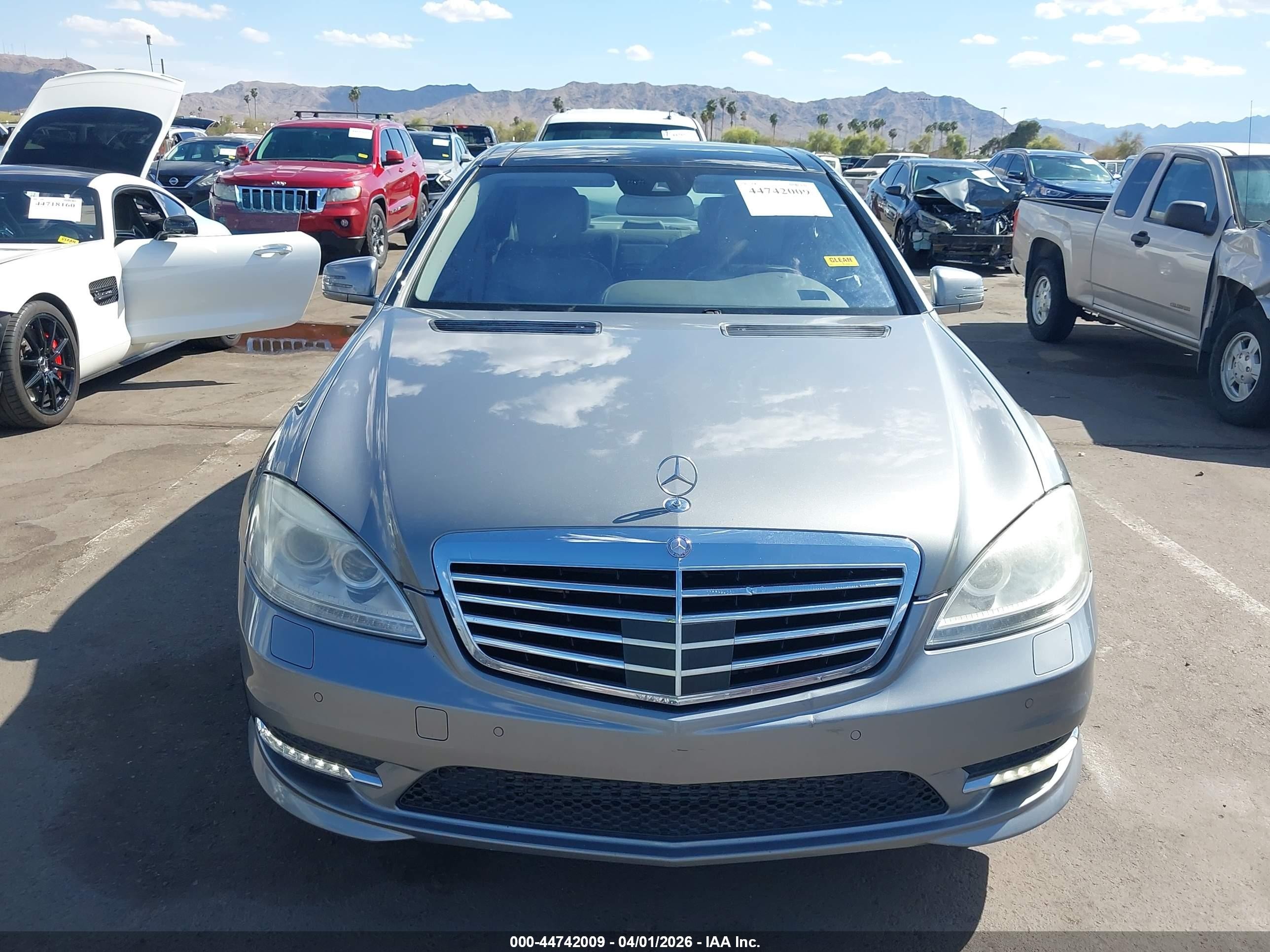 2012 Mercedes-benz S 350 Bluetec 4matic Silver vin: WDDNG8DB0CA420972