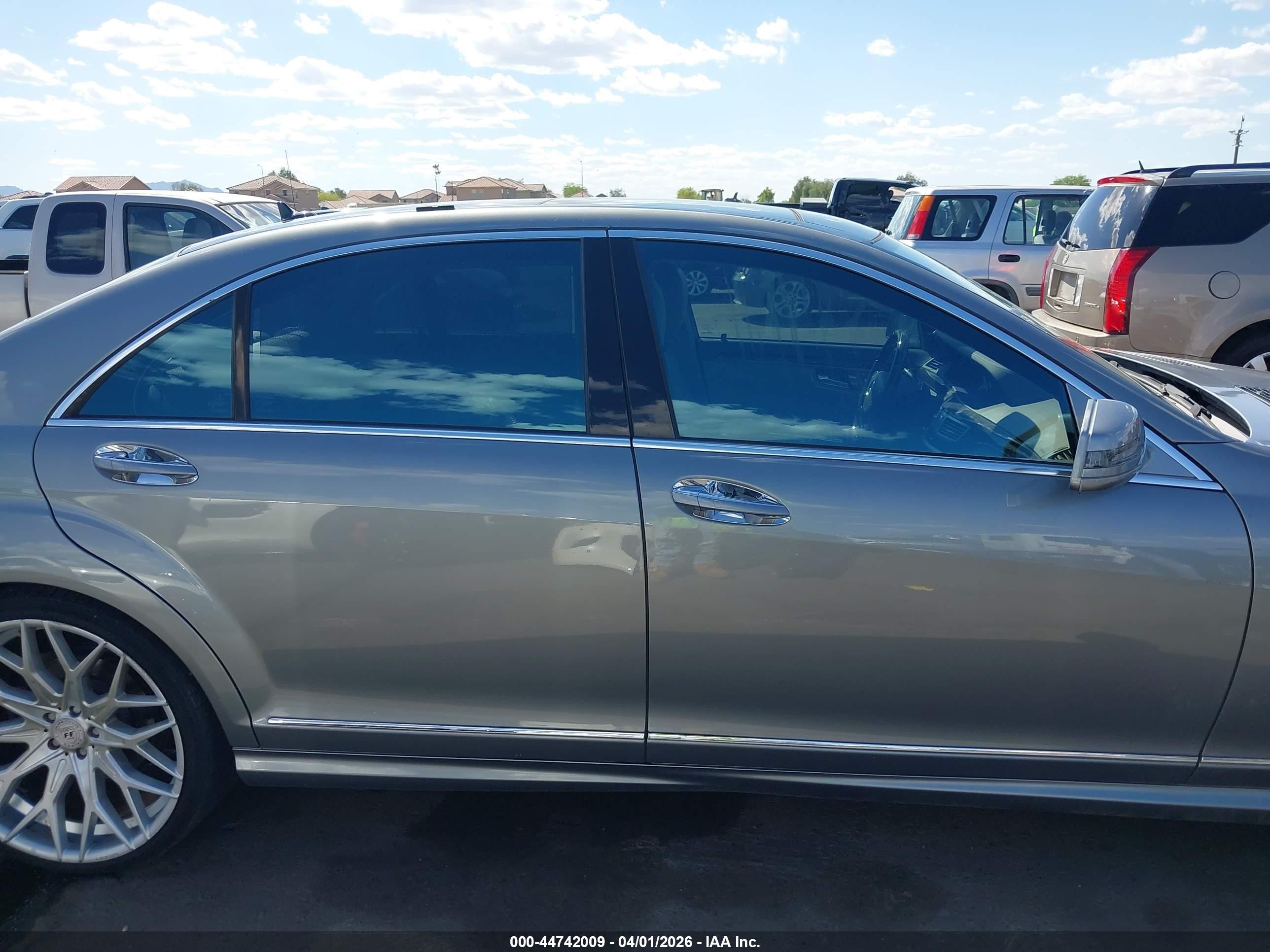 2012 Mercedes-benz S 350 Bluetec 4matic Silver vin: WDDNG8DB0CA420972