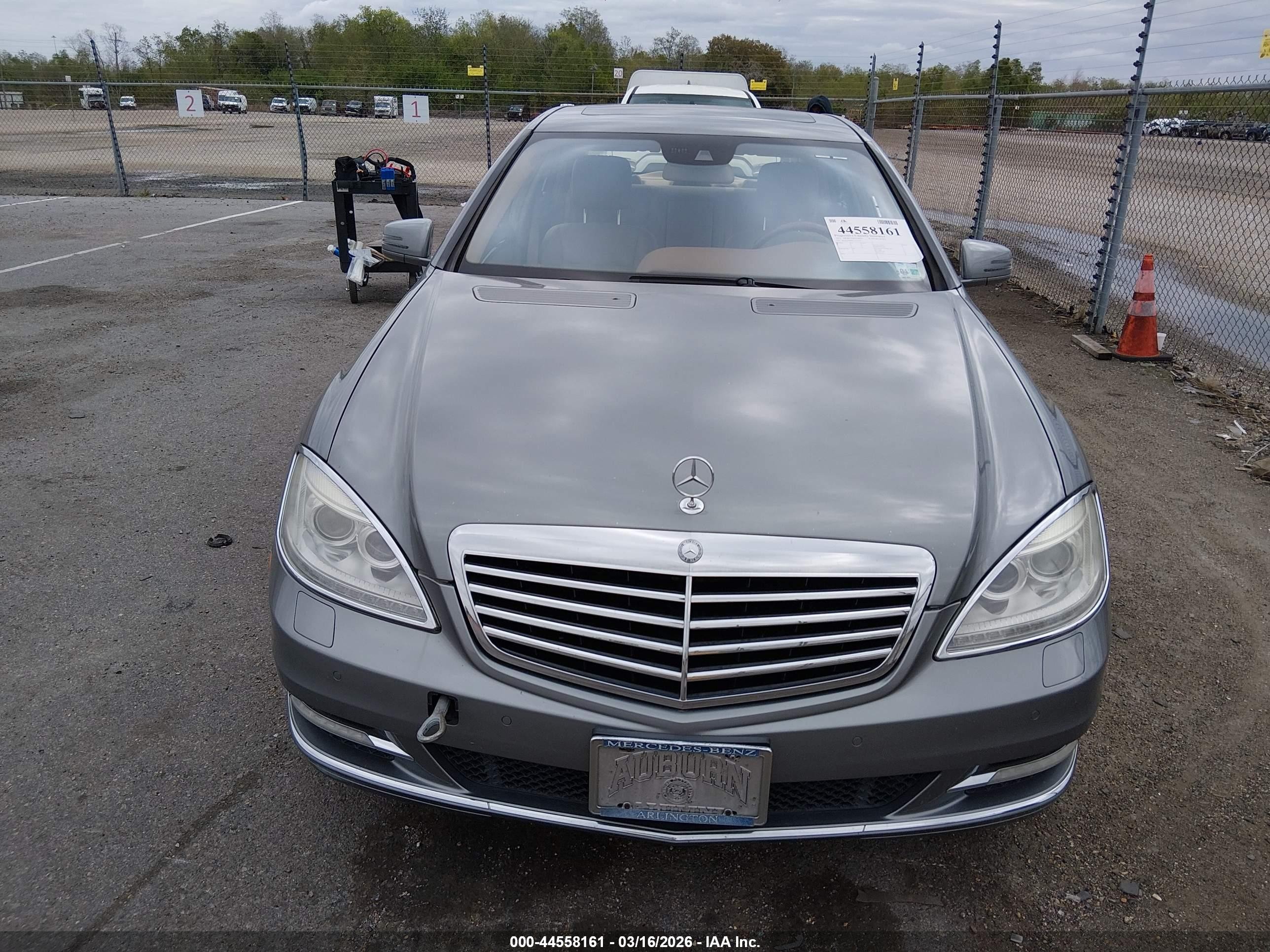 2012 Mercedes-benz S 350 Bluetec 4matic Silver vin: WDDNG8DB4CA421672