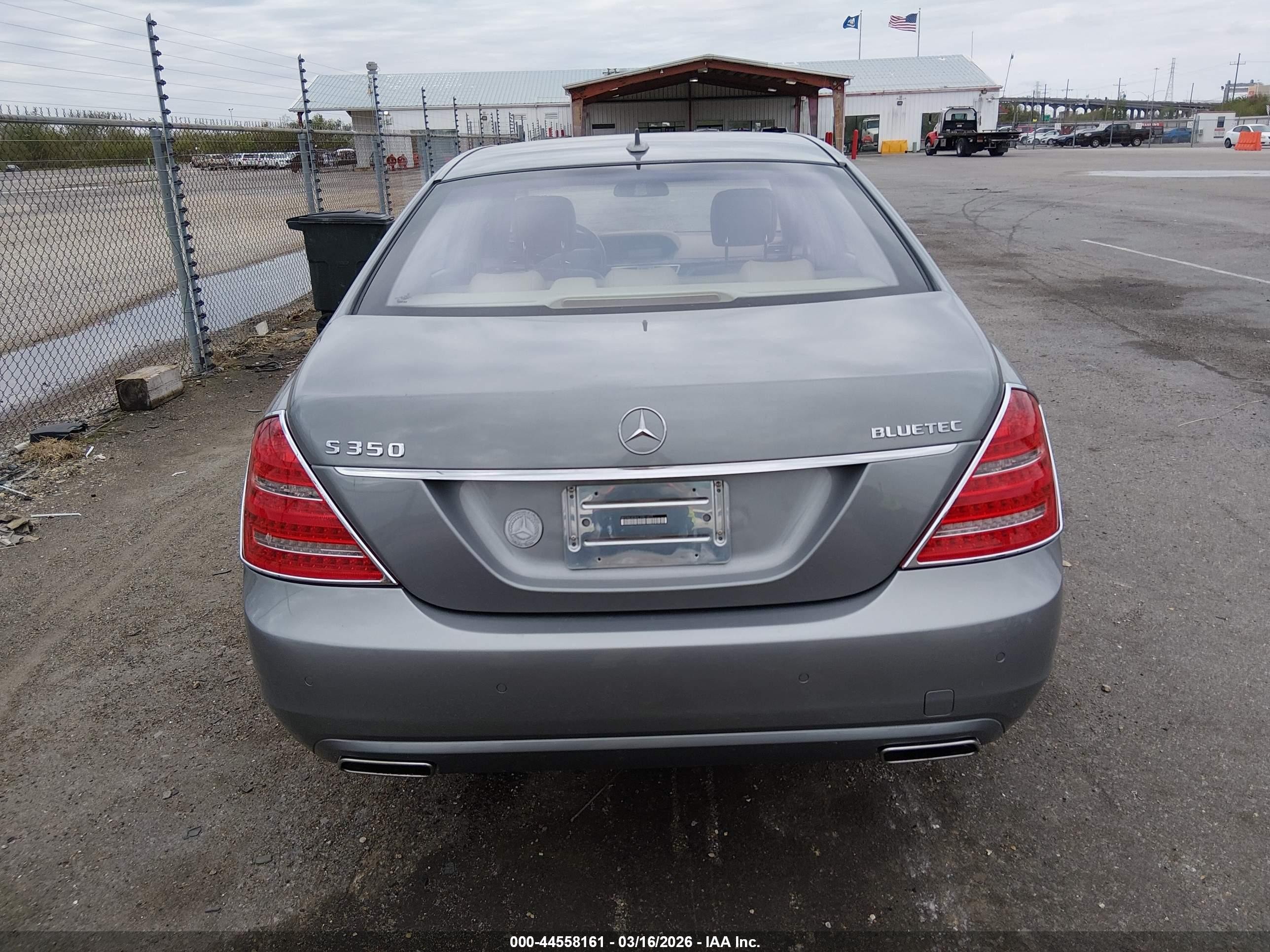2012 Mercedes-benz S 350 Bluetec 4matic Silver vin: WDDNG8DB4CA421672