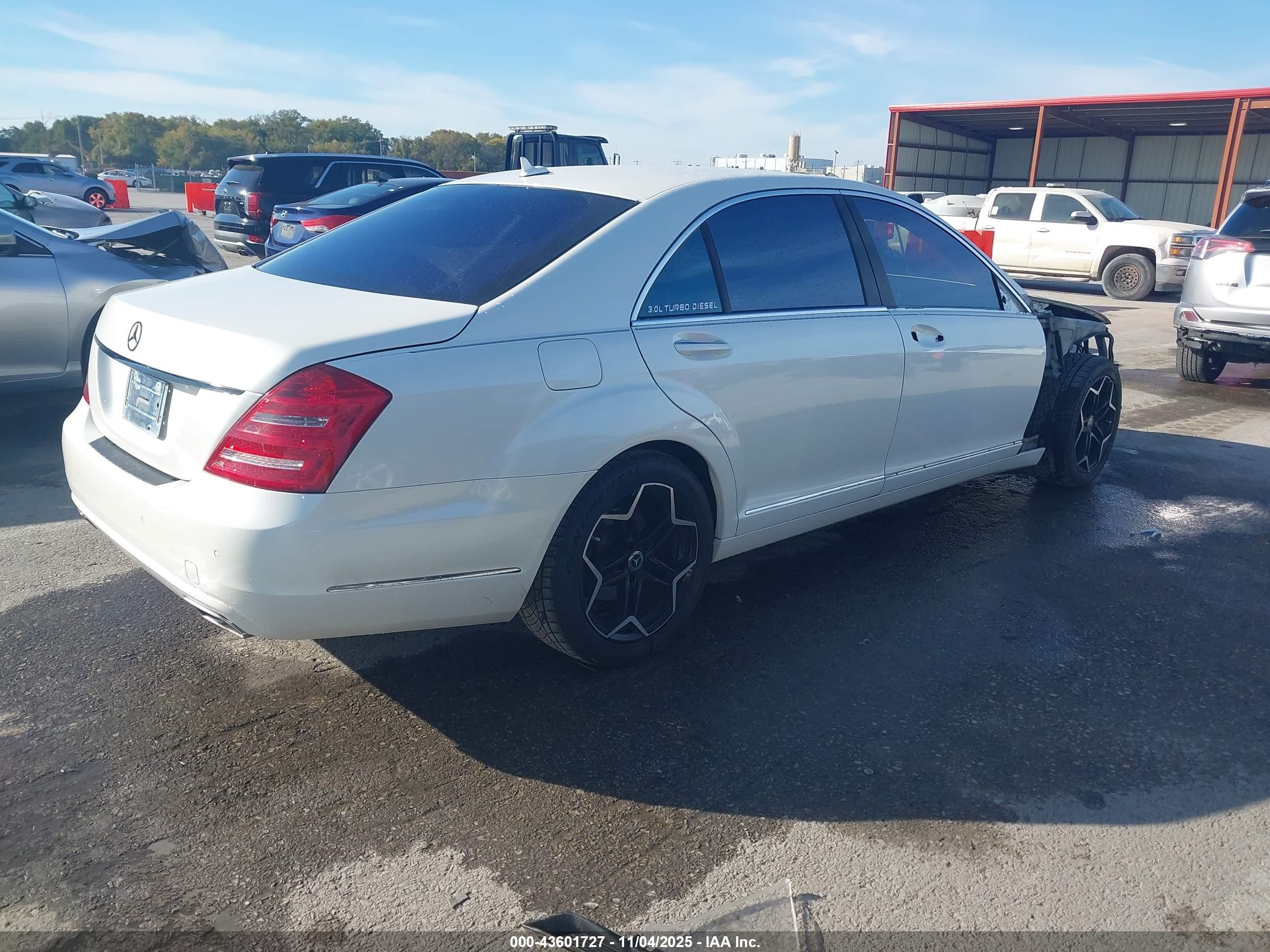 2012 Mercedes-benz S 350 Bluetec 4matic White vin: WDDNG8DBXCA423023