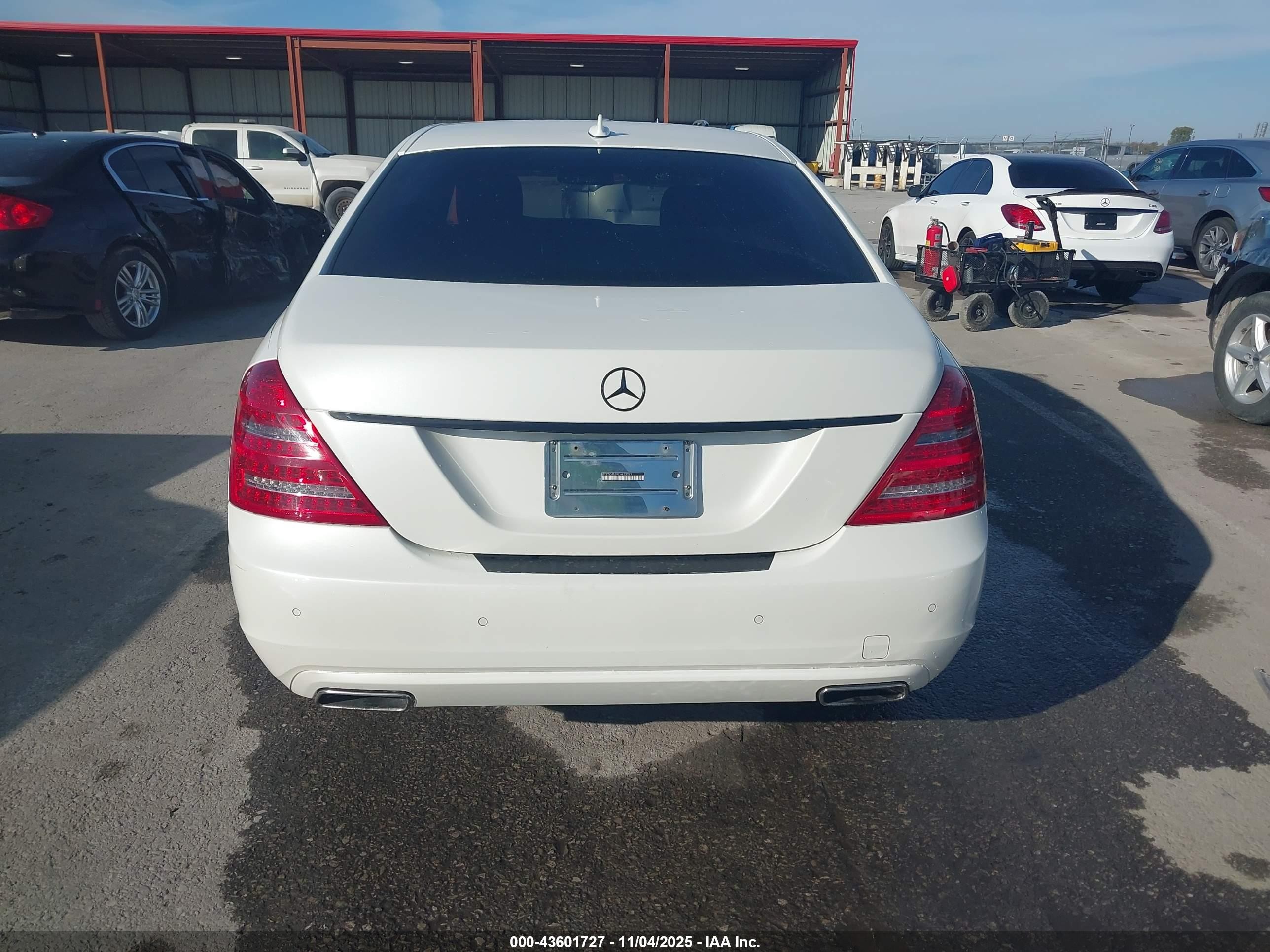 2012 Mercedes-benz S 350 Bluetec 4matic White vin: WDDNG8DBXCA423023