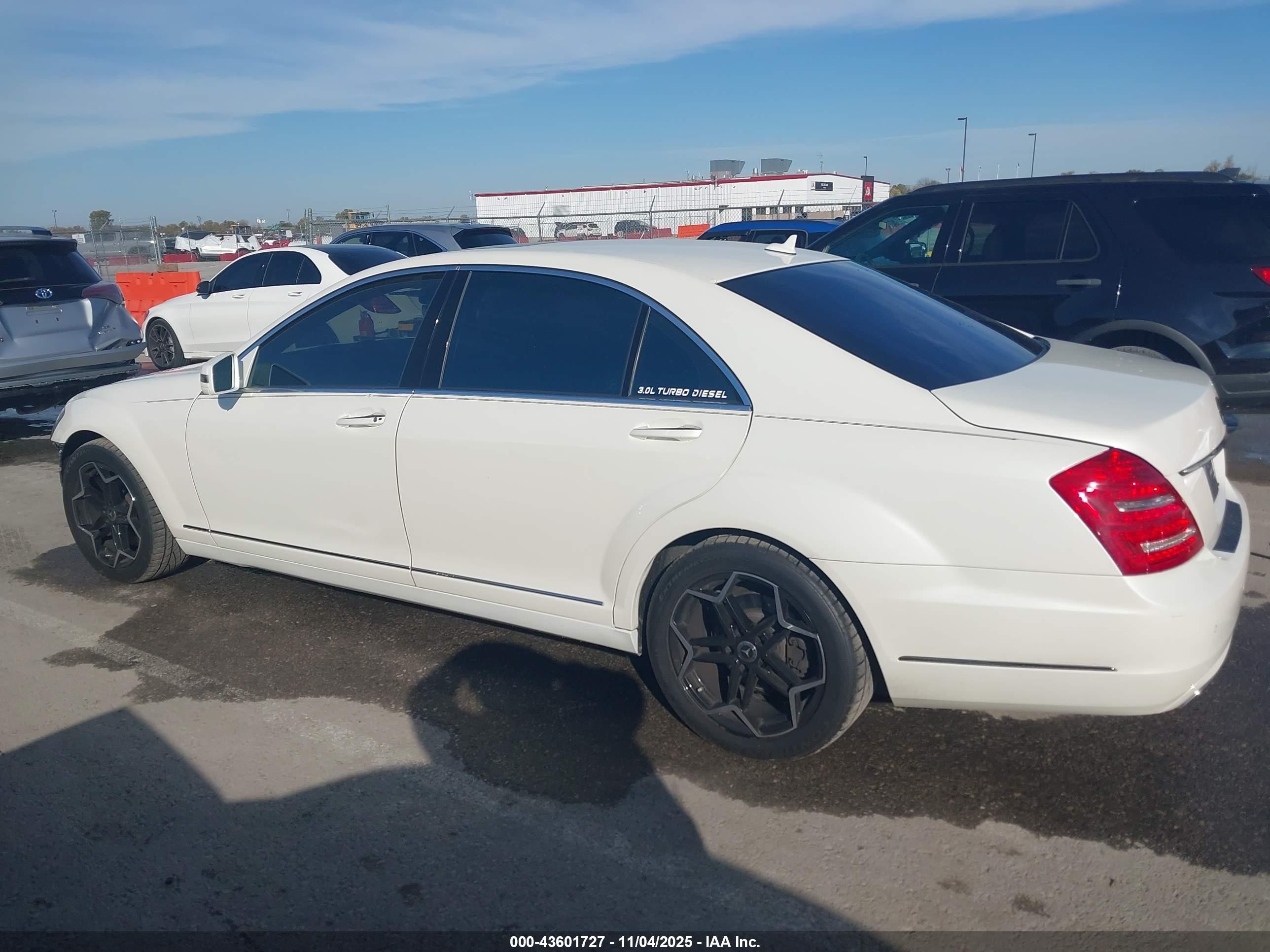 2012 Mercedes-benz S 350 Bluetec 4matic White vin: WDDNG8DBXCA423023