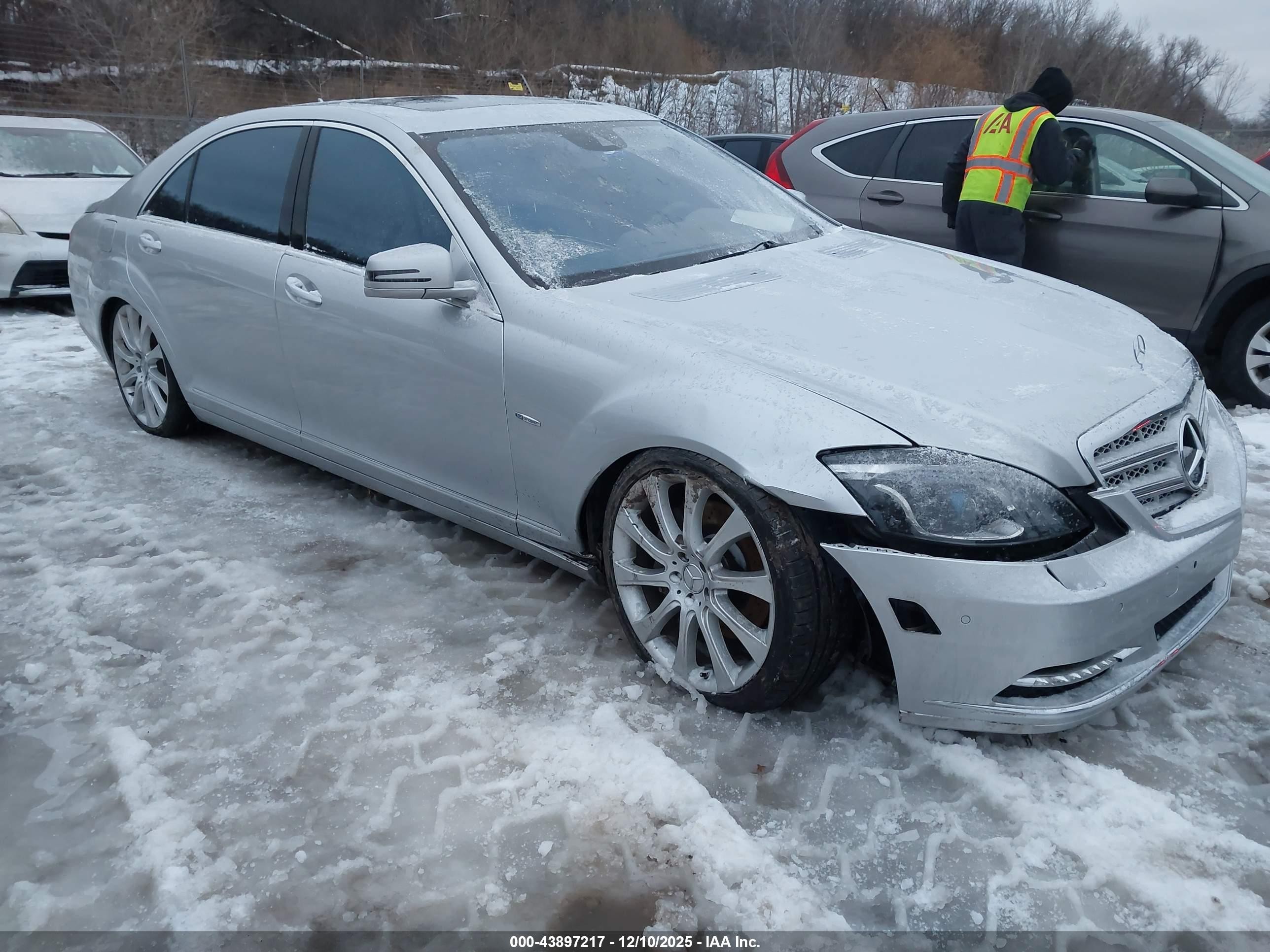2012 Mercedes-benz S 350 Bluetec 4matic Silver vin: WDDNG8DBXCA426987