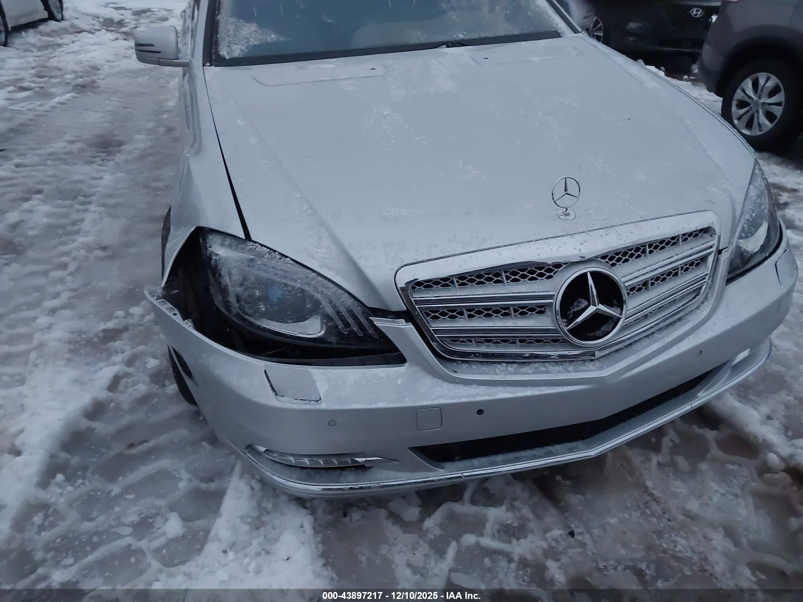 2012 Mercedes-benz S 350 Bluetec 4matic Silver vin: WDDNG8DBXCA426987