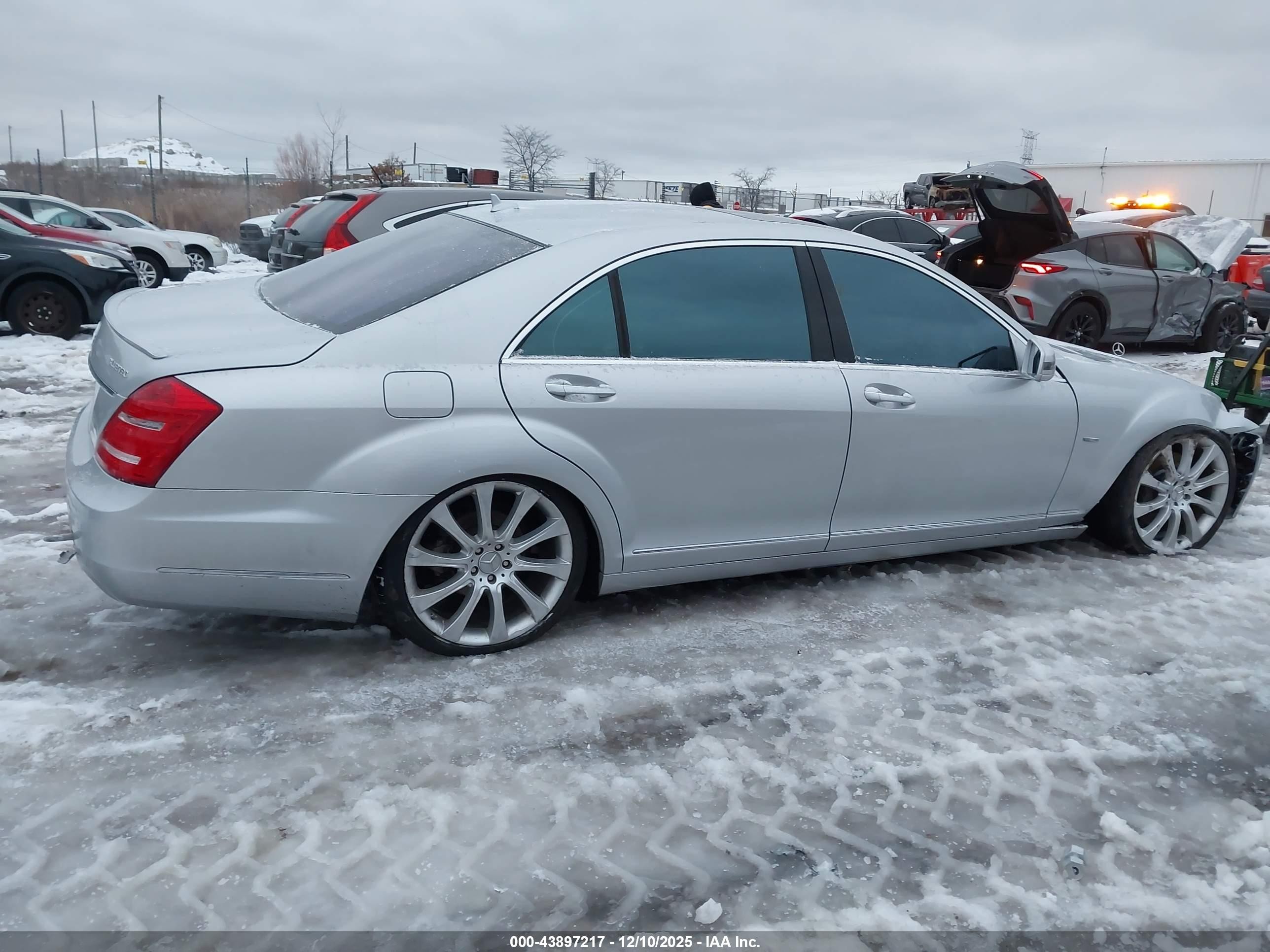 2012 Mercedes-benz S 350 Bluetec 4matic Silver vin: WDDNG8DBXCA426987