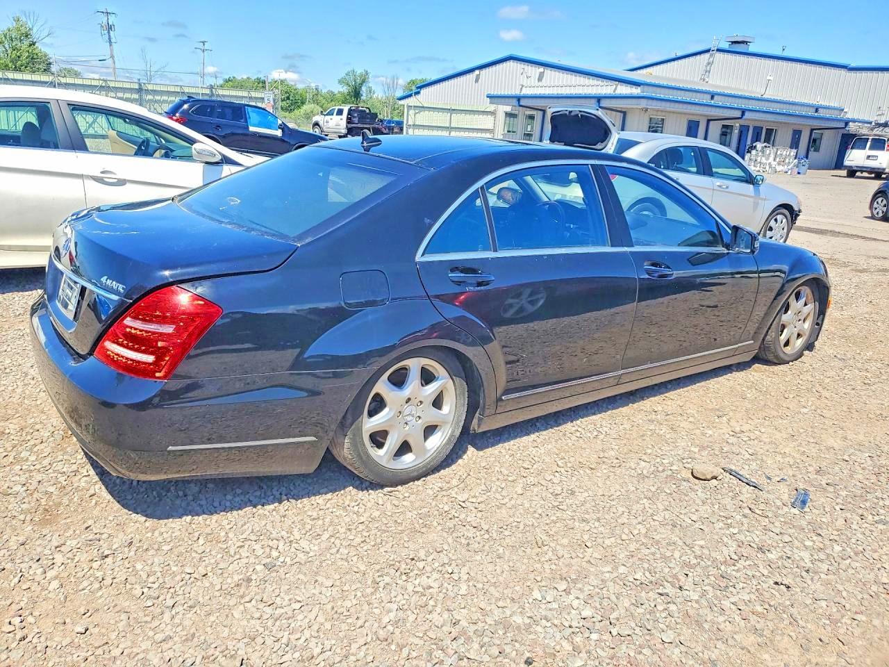 2011 Mercedes-benz S 550 4matic Black vin: WDDNG8GB1BA368729