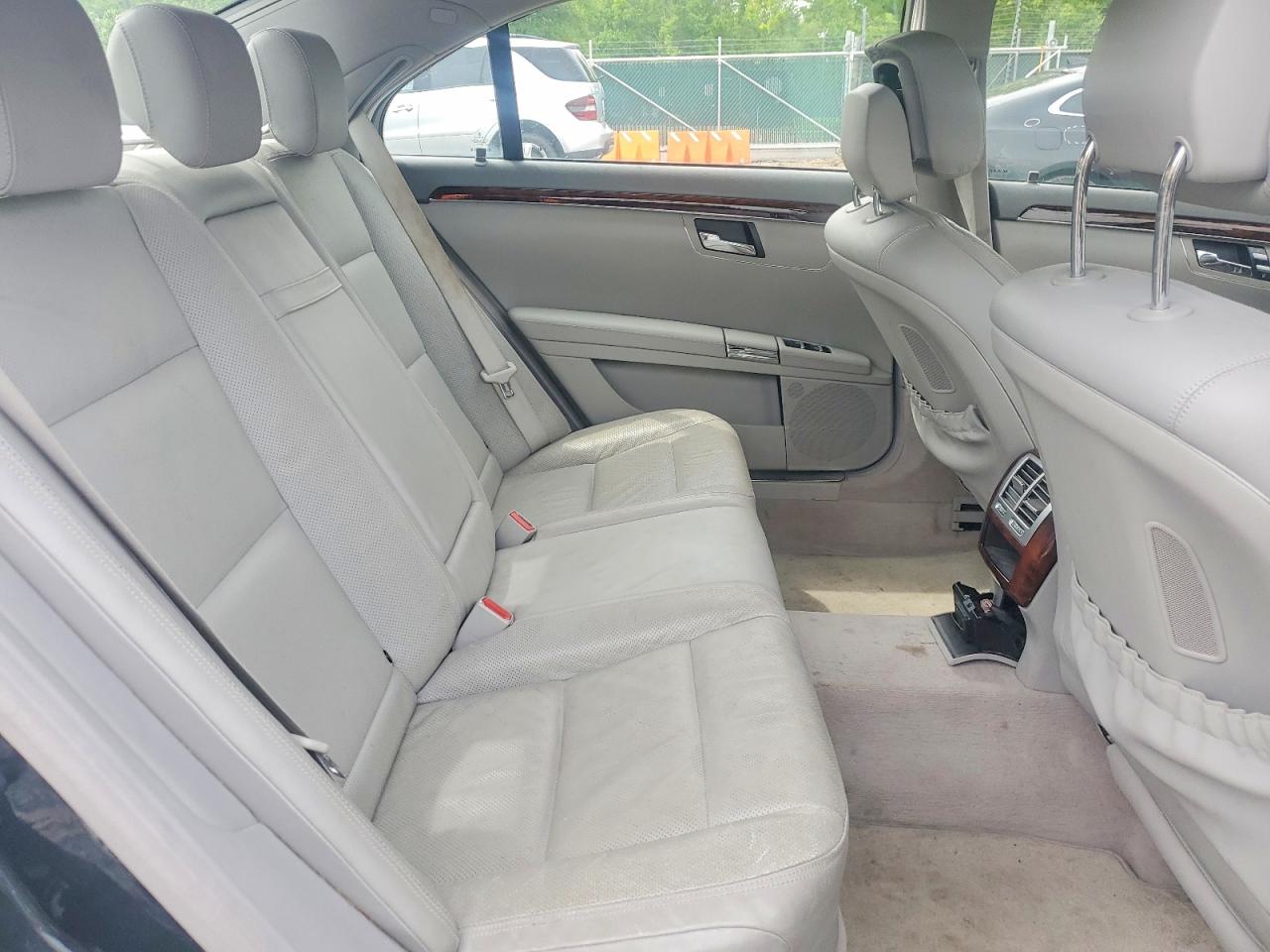 2011 Mercedes-benz S 550 4matic Черный vin: WDDNG8GB2BA368884