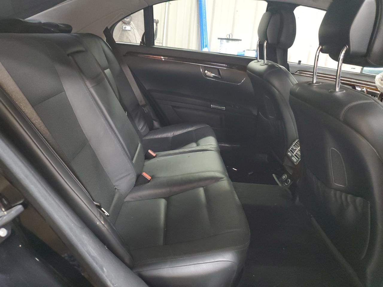 2010 Mercedes-benz S 550 4matic Black vin: WDDNG8GB5AA320004