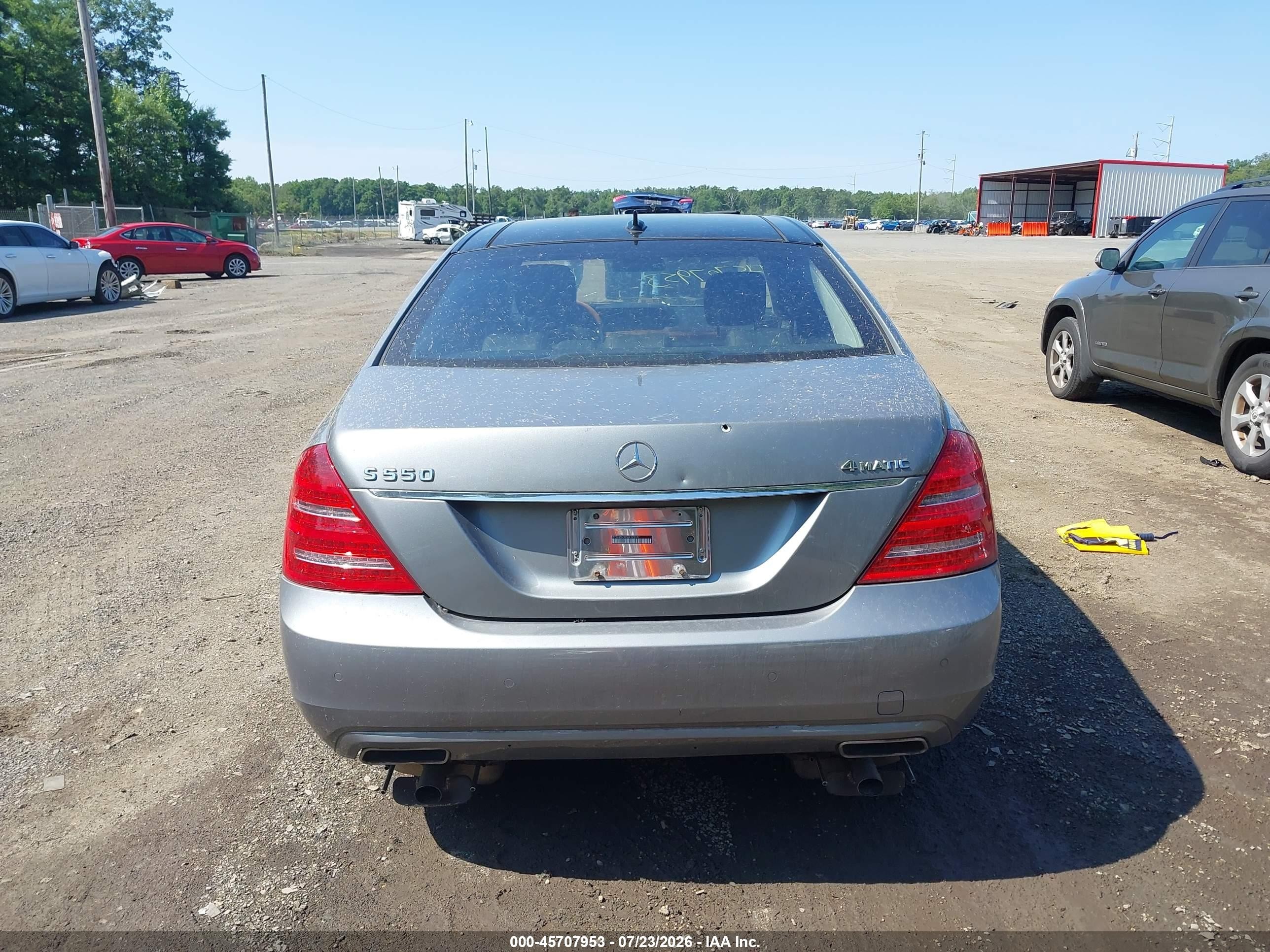 2011 Mercedes-benz S 550 4matic Silver vin: WDDNG8GB5BA393987