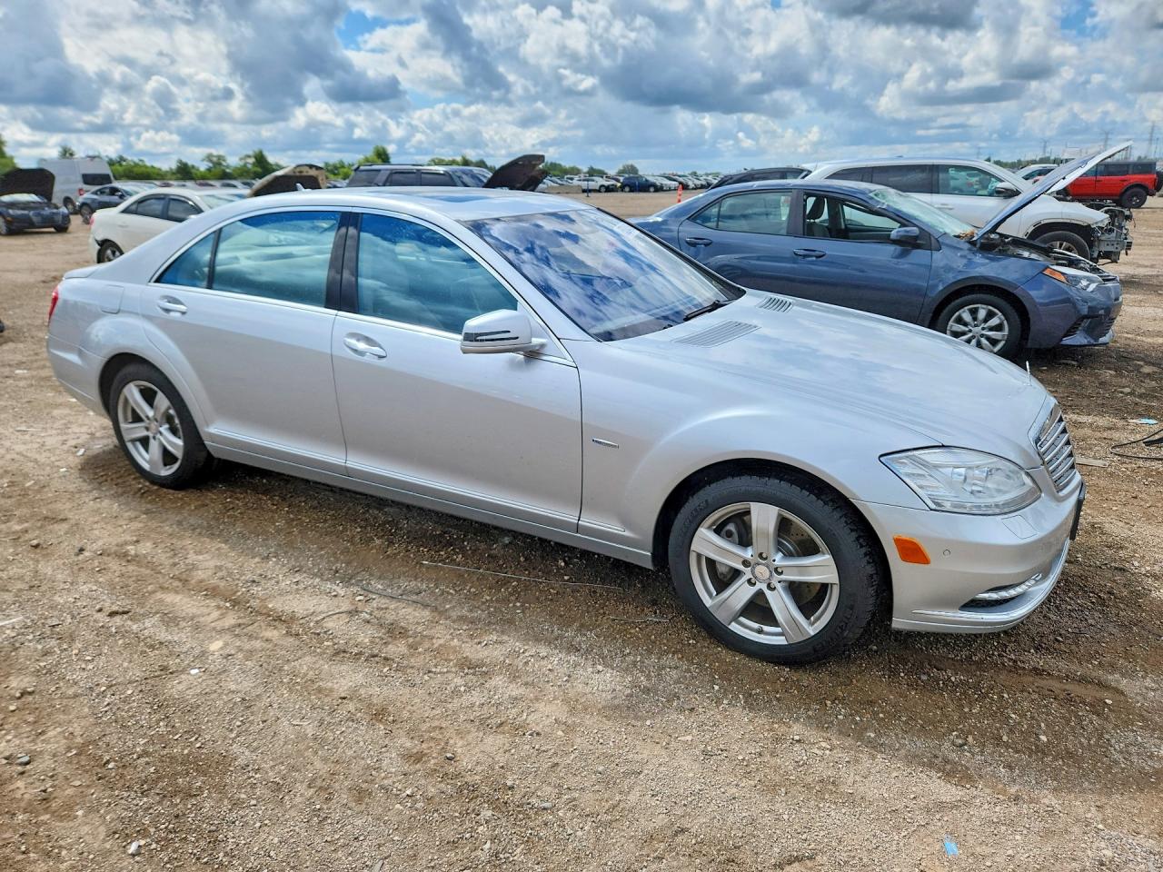 2012 Mercedes-benz S 550 4matic Серебряный vin: WDDNG9EB0CA469304
