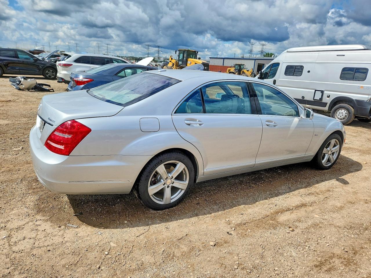 2012 Mercedes-benz S 550 4matic Серебряный vin: WDDNG9EB0CA469304
