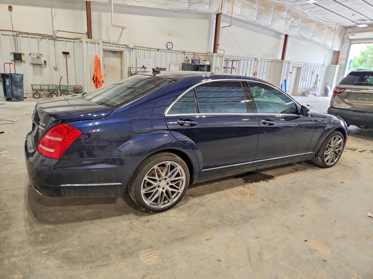 2012 Mercedes-benz S 550 4matic Blue vin: WDDNG9EB0CA471022