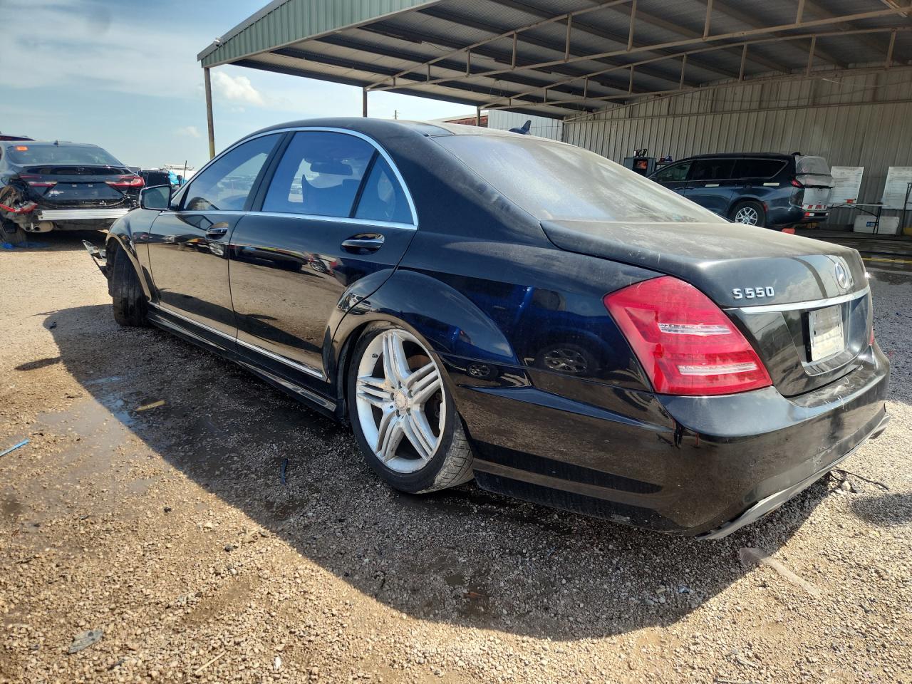 2013 Mercedes-benz S 550 4matic Black vin: WDDNG9EB0DA512430 Damage: Left Qtr Panel, Dent(S) W/No Paint Dmg, 1/2 To 1 Inch