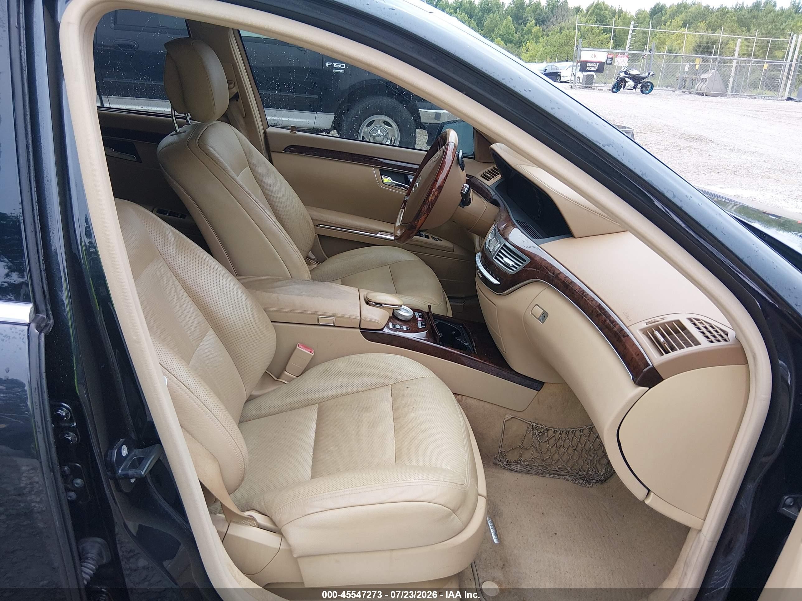 2013 Mercedes-benz S 550 4matic Серый vin: WDDNG9EB0DA517286
