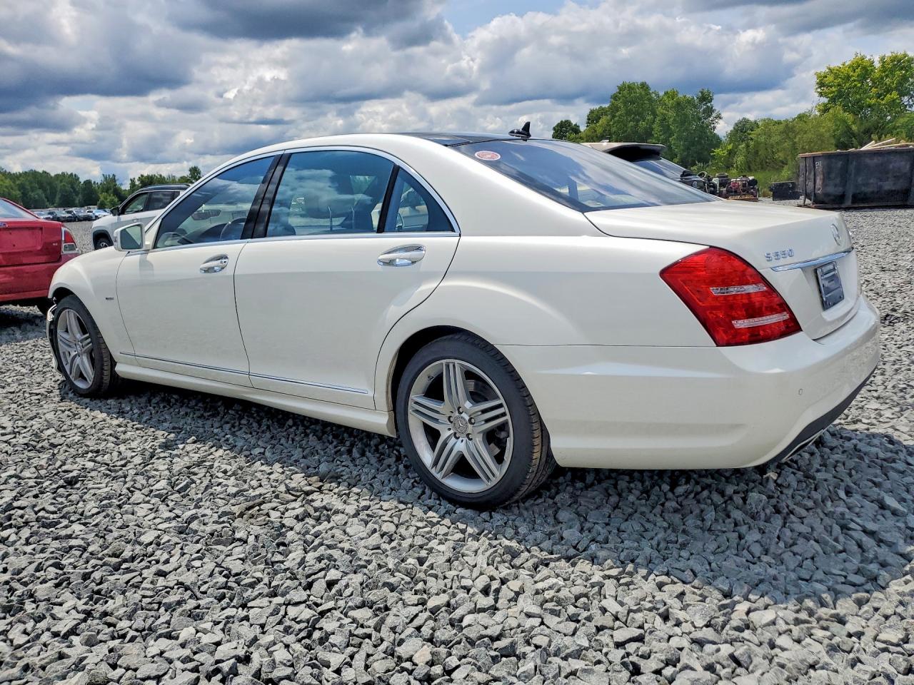 2012 Mercedes-benz S White vin: WDDNG9EB1CA469344