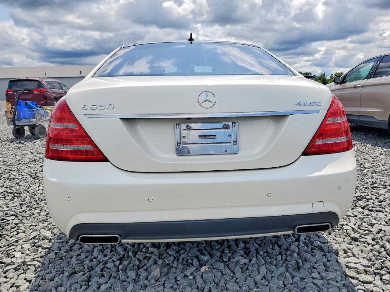 2012 Mercedes-benz S White vin: WDDNG9EB1CA469344