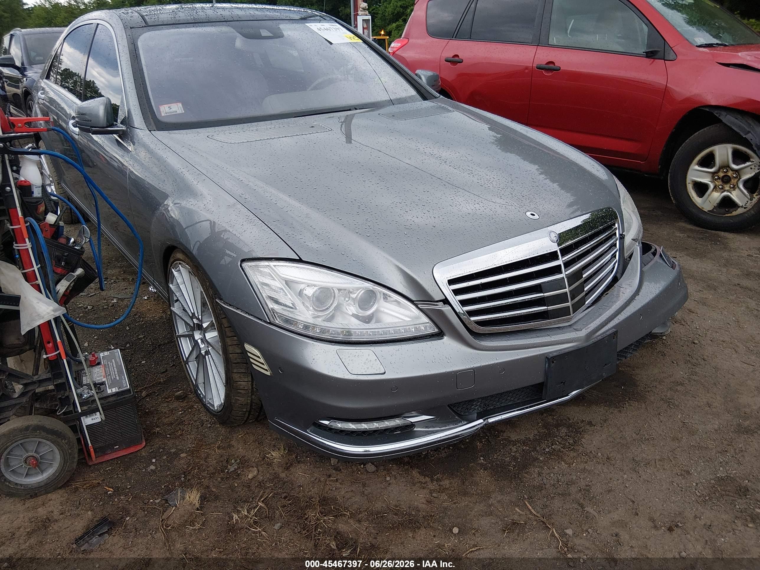 2013 Mercedes-benz S 550 4matic Silver vin: WDDNG9EB2DA535711