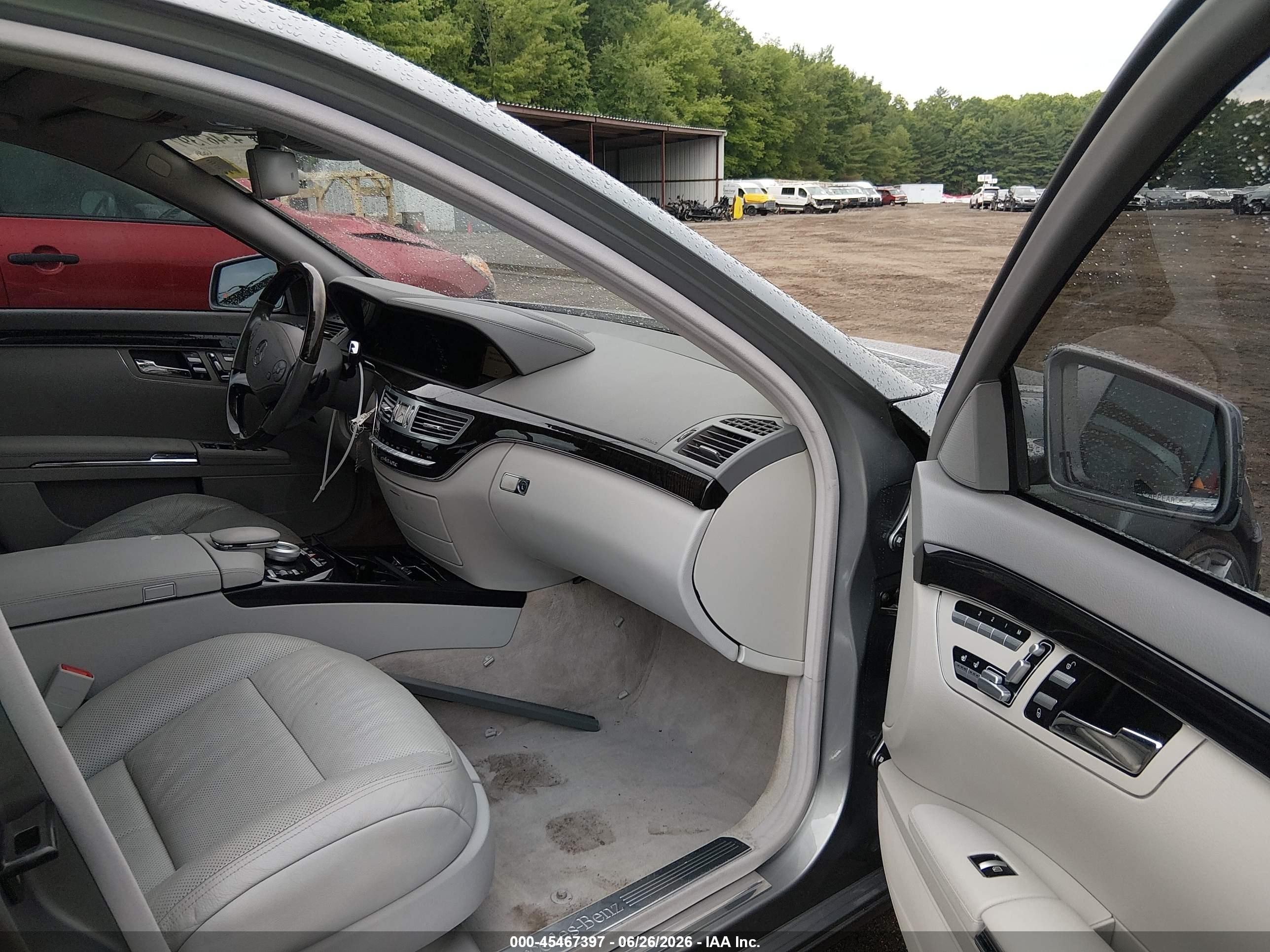 2013 Mercedes-benz S 550 4matic Silver vin: WDDNG9EB2DA535711