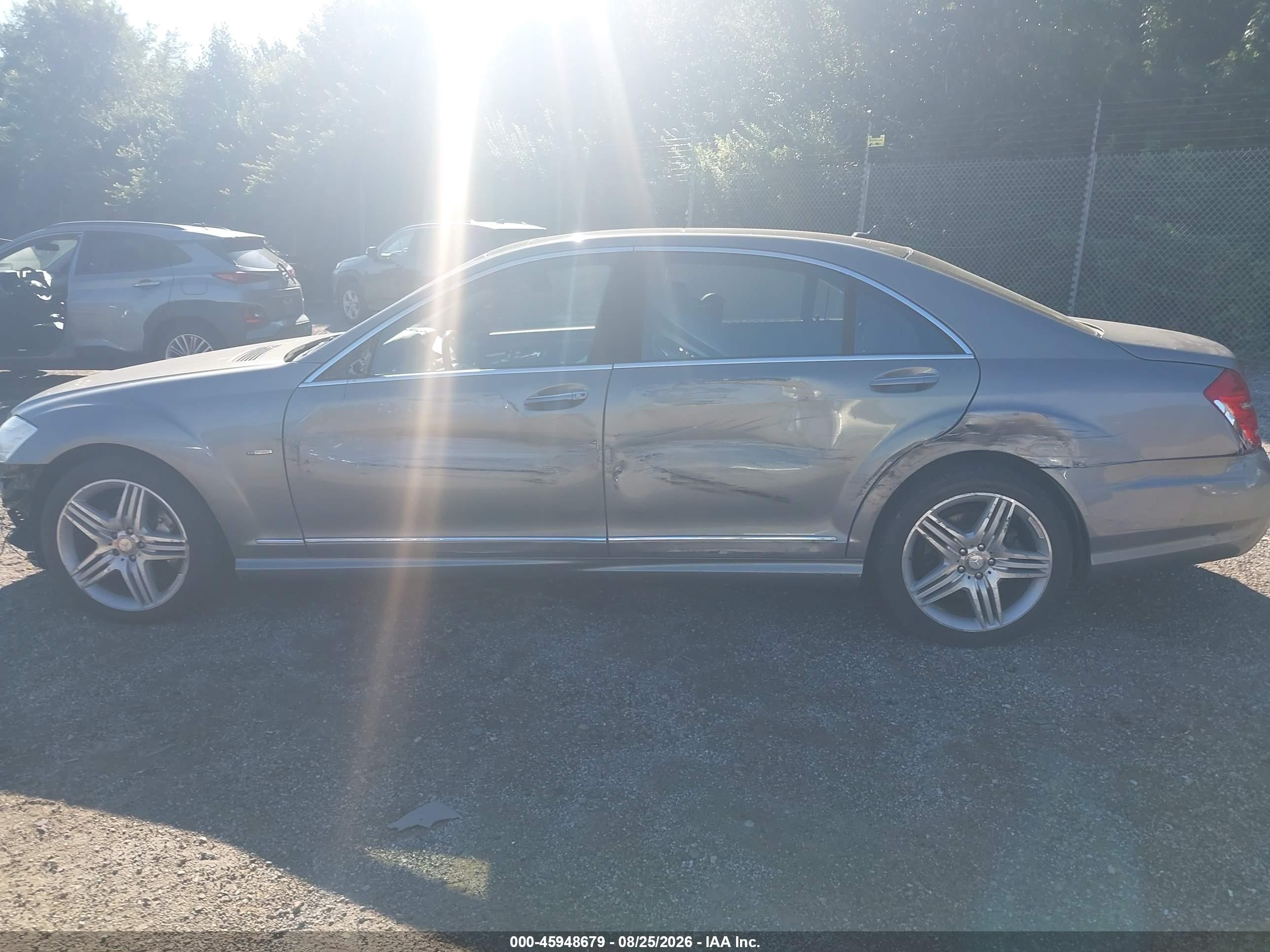 2012 Mercedes-benz S 550 4matic Gray vin: WDDNG9EB3CA468485