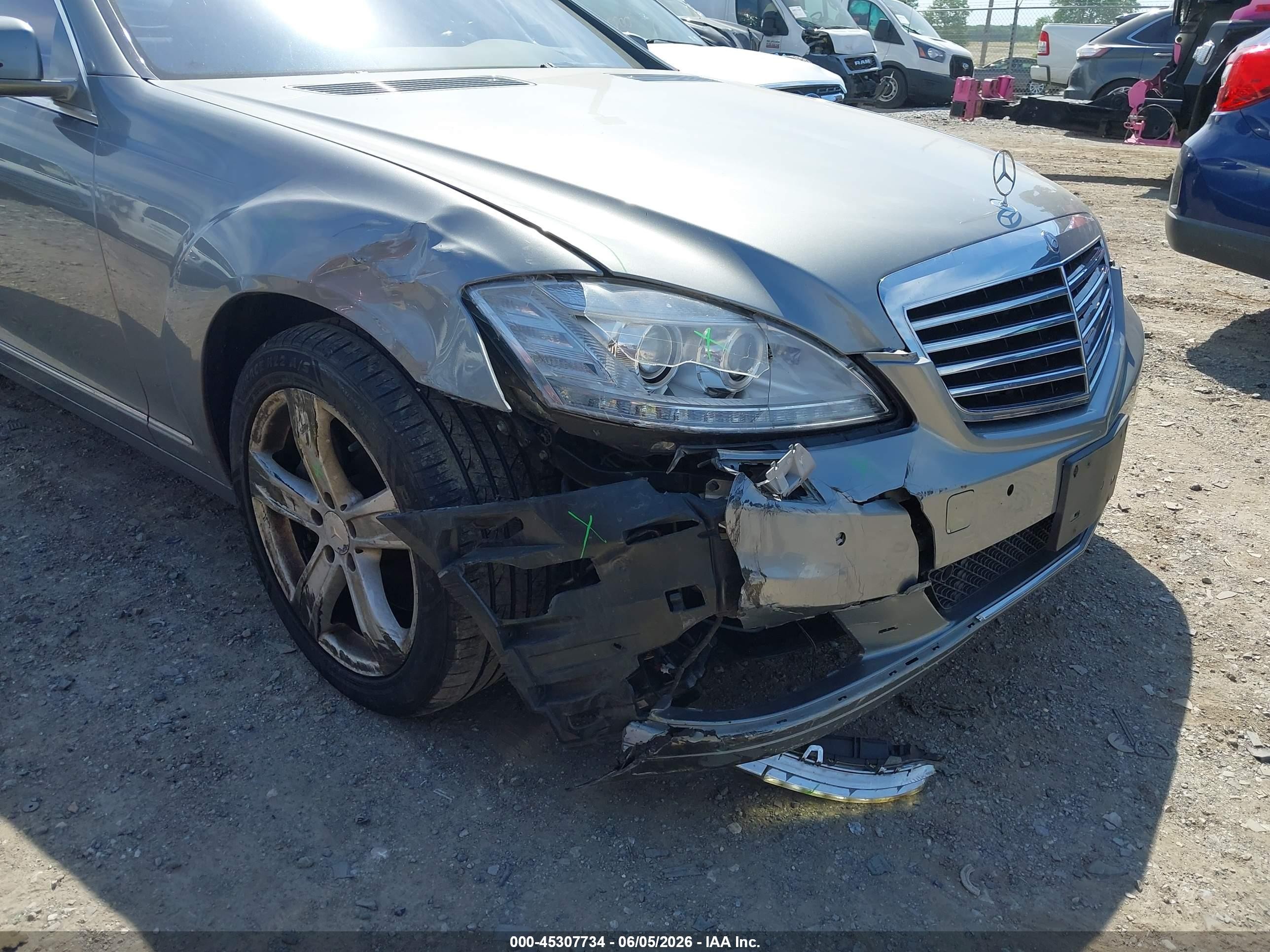 2013 Mercedes-benz S 550 4matic Silver vin: WDDNG9EB3DA501387
